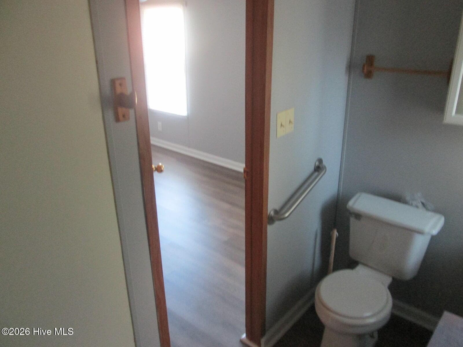 Manufactured Home at 1934 Creswell Place SW, Supply, NC 28462, photo 13 of 17