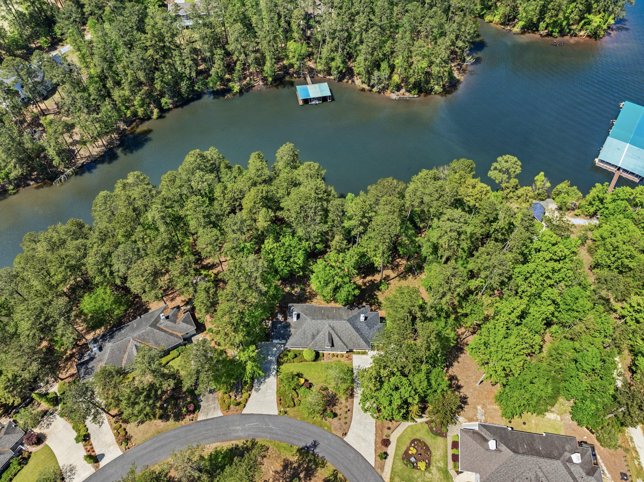 Townhouse at 9 Caravel Circle, McCormick, SC 29835, photo 5 of 36