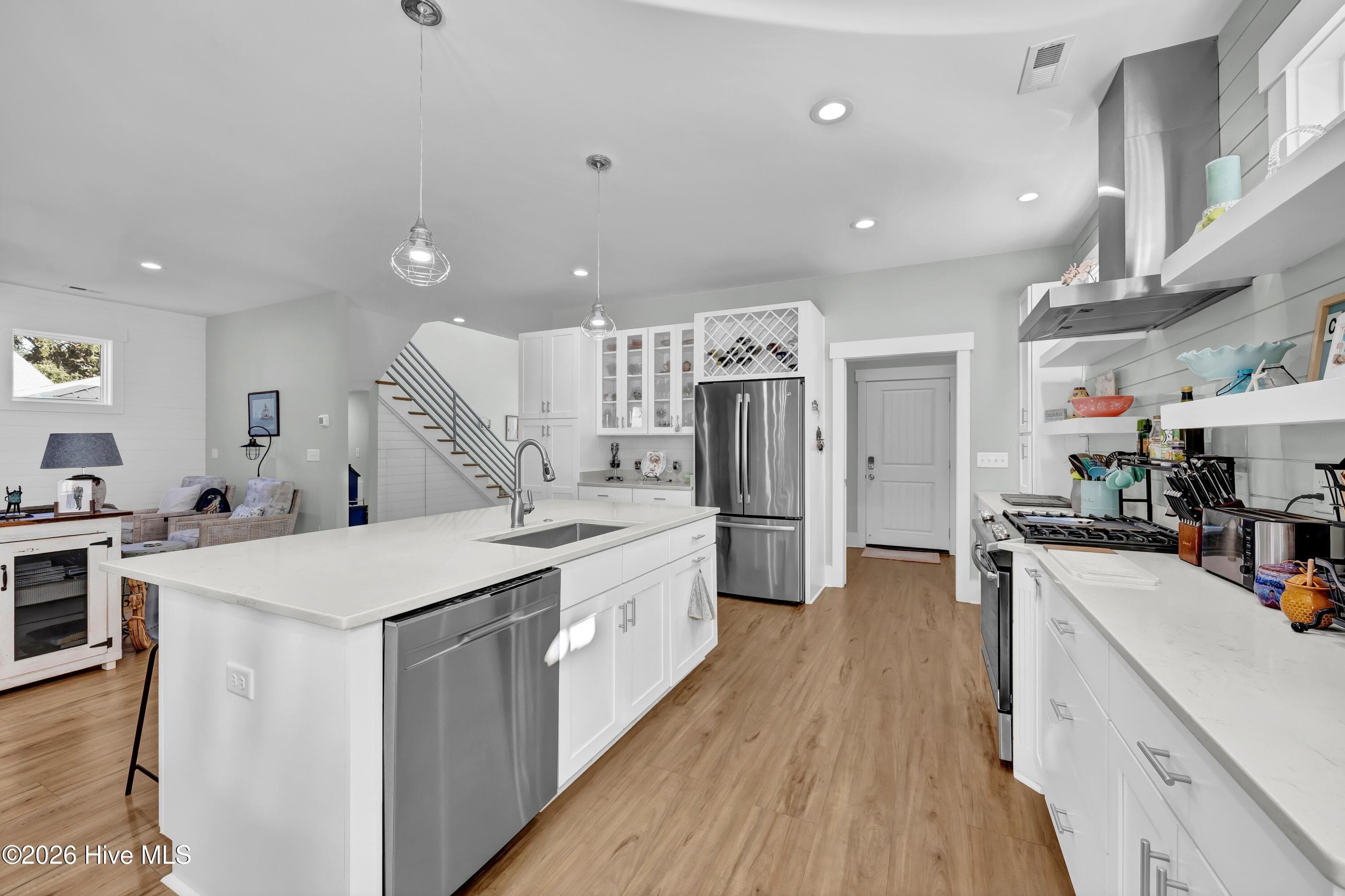 Single Family Residence at 702 Fayetteville Avenue, Carolina Beach, NC 28428, photo 12 of 31