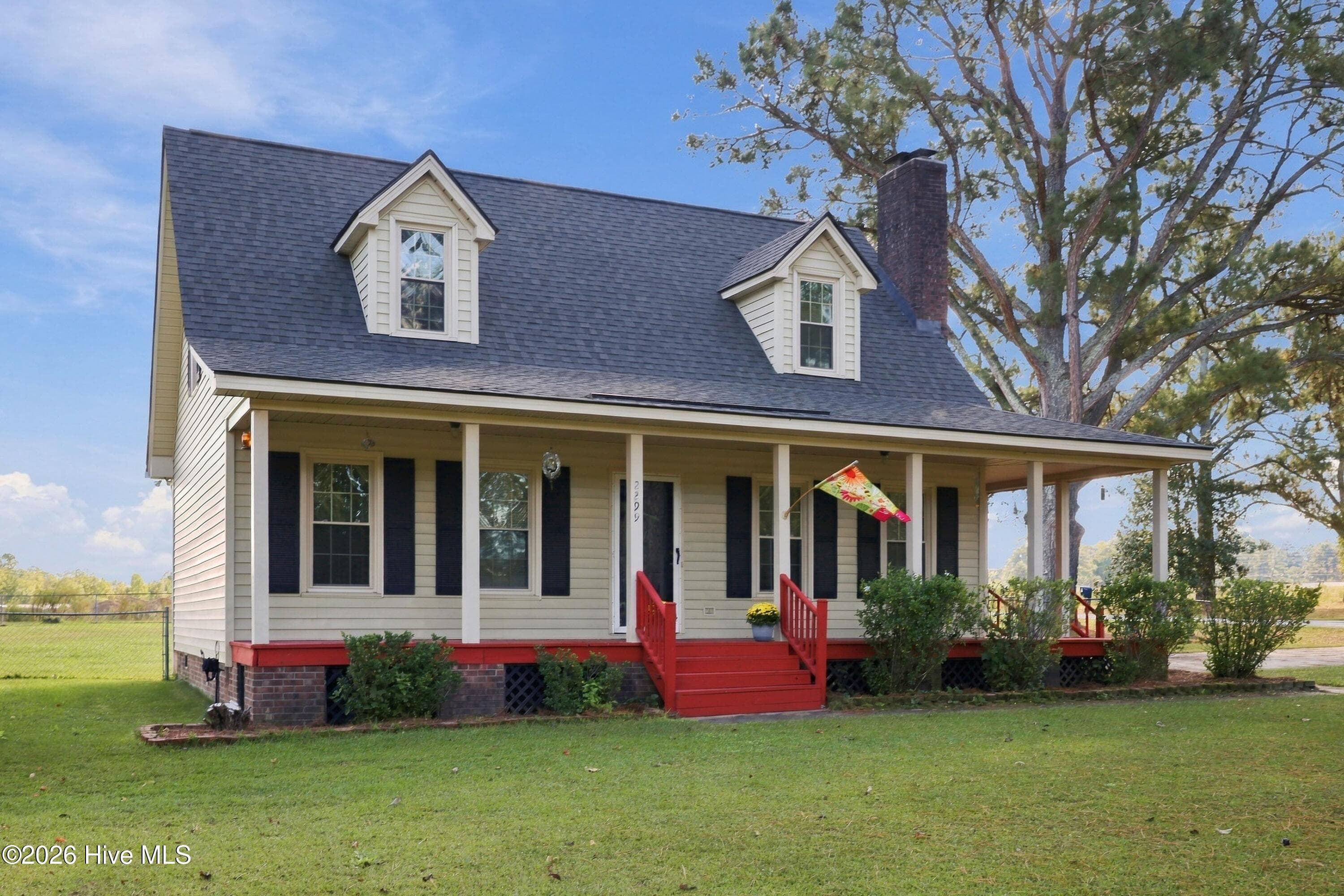Single Family Residence at 2299 Rolling Meadows Drive, Greenville, NC 27858, photo 5 of 43