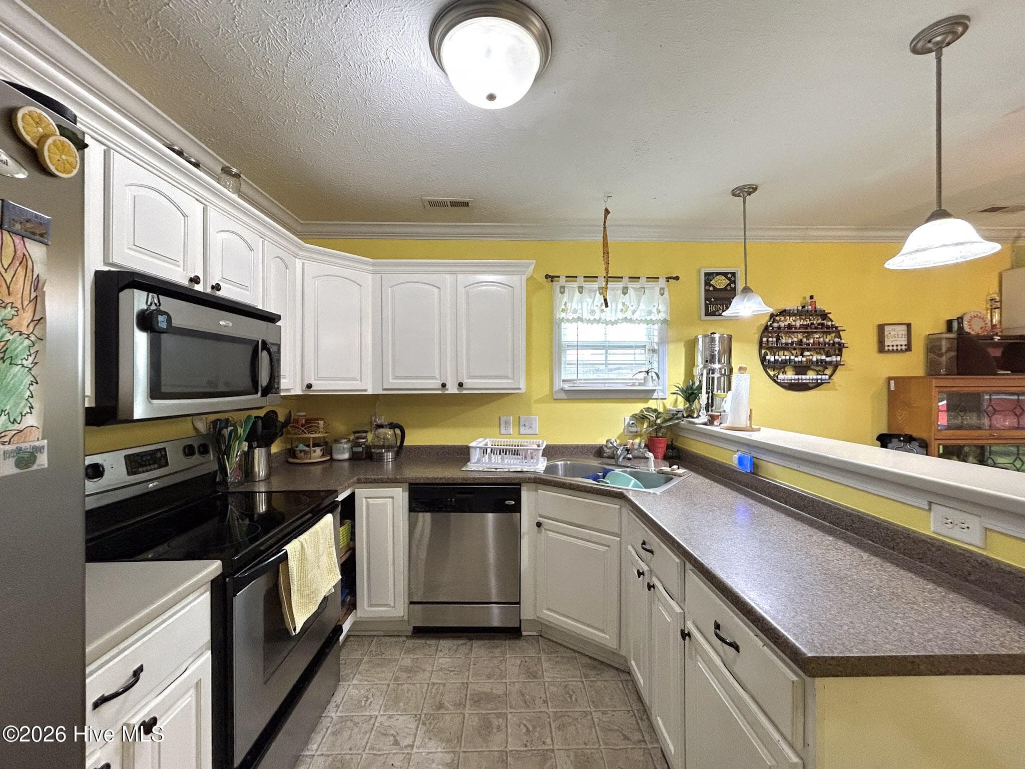 Single Family Residence at 305 Vito Court, Richlands, NC 28574, photo 17 of 83