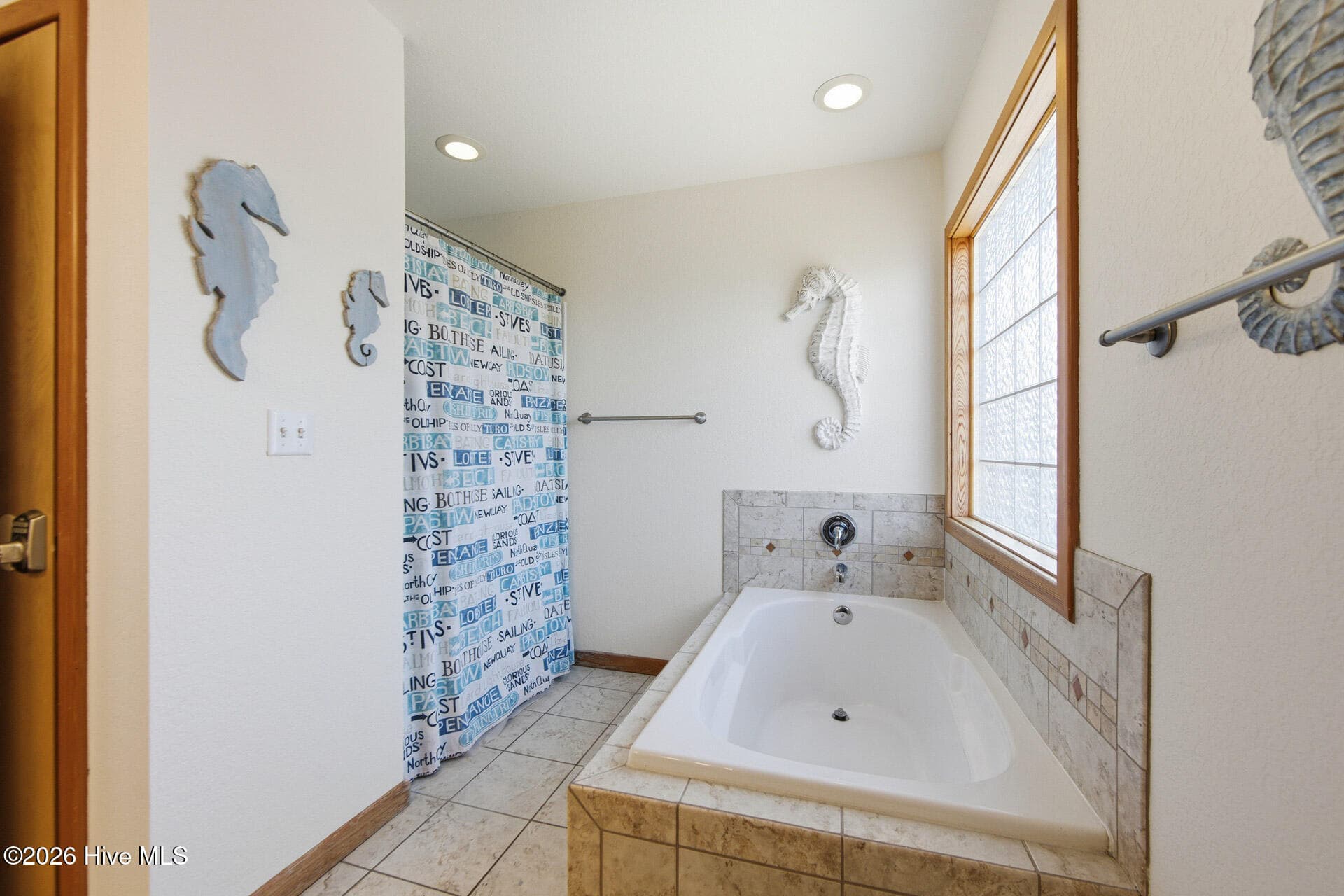 3rd Floor Primary Attached Bathroom - 767 Gulfstream Court, Corolla, NC 27927