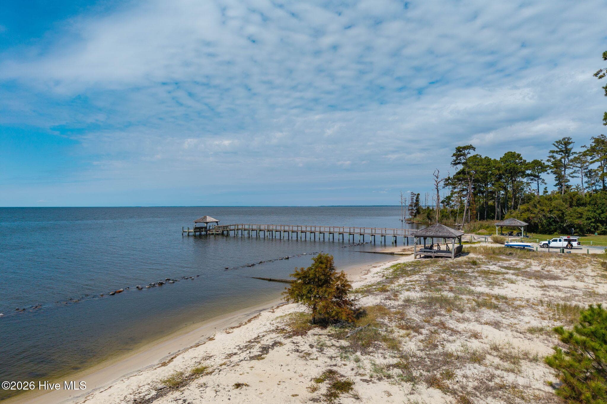 HOA Beach and Pier - 101 135 Captains Way, Powells Point, NC 27966