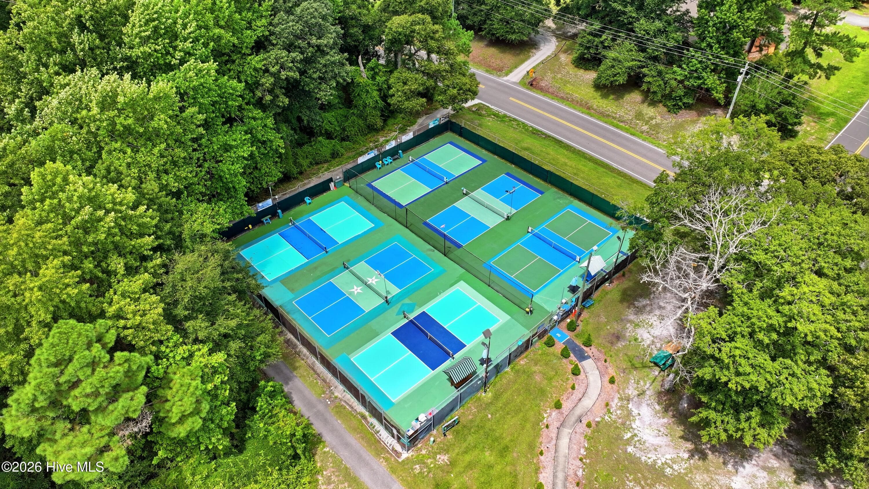 Ironclad Golf, Pickleball & Beer Garden - 100 Hickory Circle, Hampstead, NC 28443
