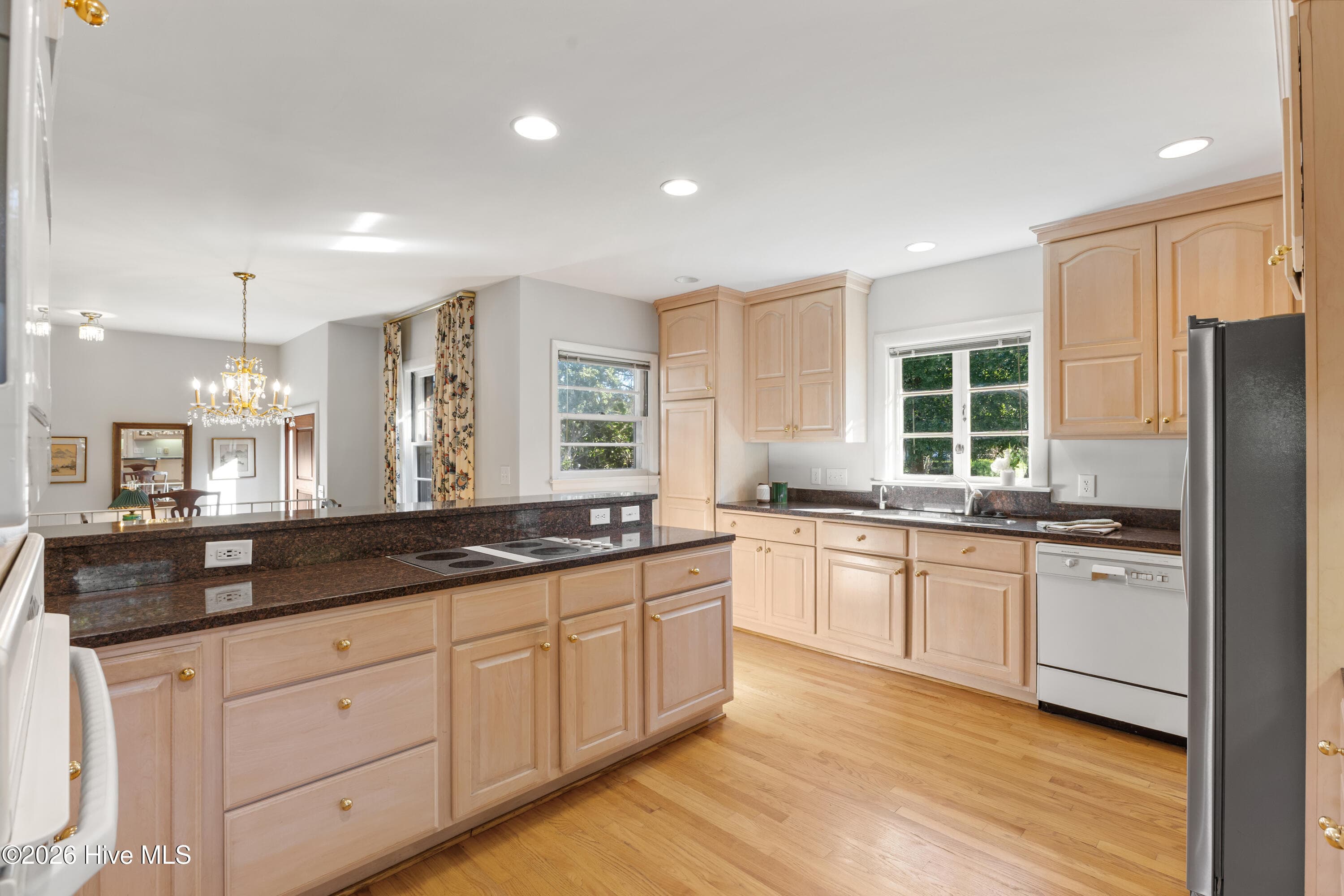 Single Family Residence at 1206 Essex Drive, Wilmington, NC 28403, photo 15 of 40