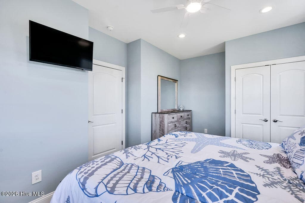 Guest bedroom 3rd floor - 246 Grandview Drive, Sneads Ferry, NC 28460