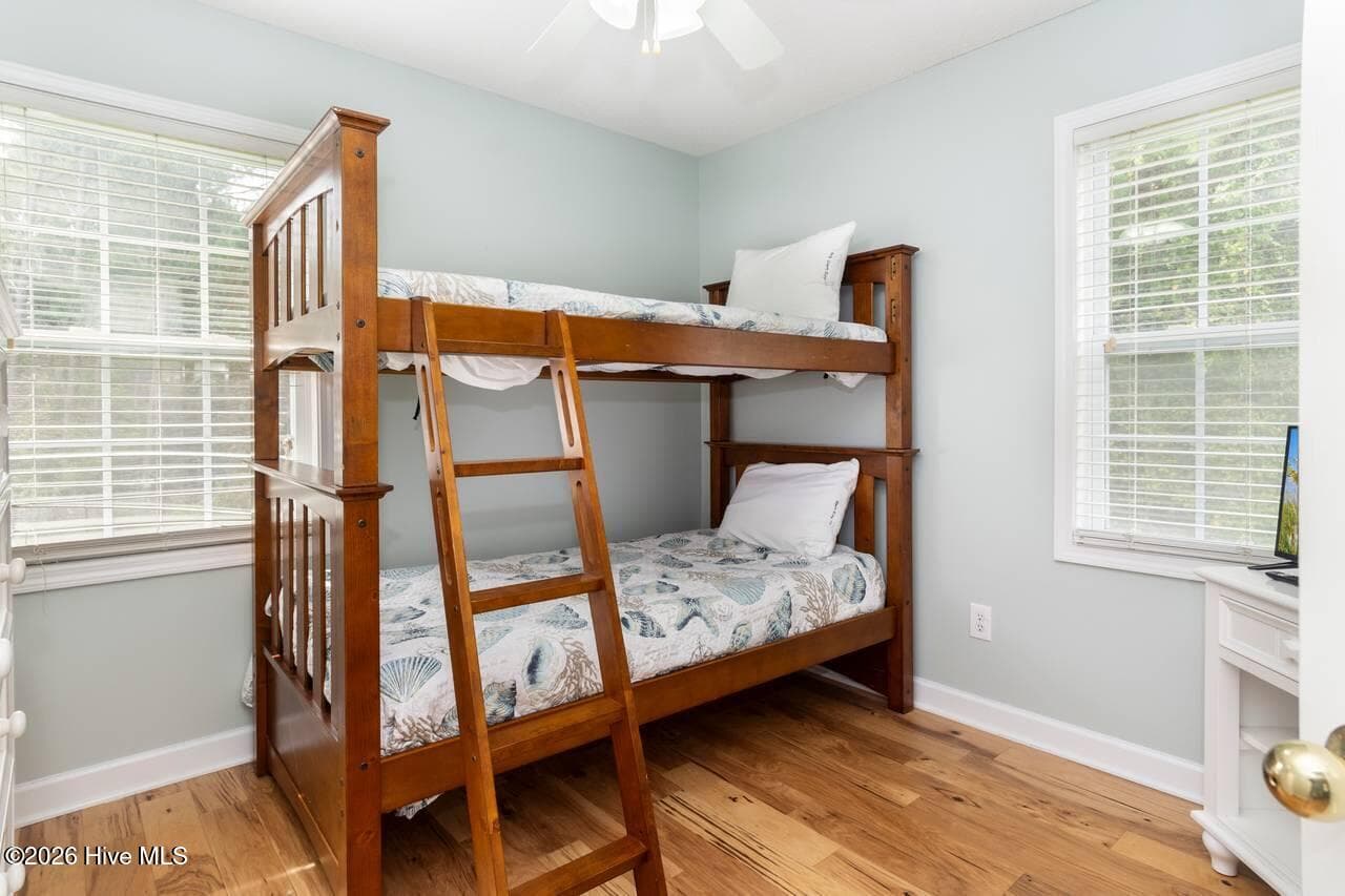 Single Family Residence at 303 Osprey Ridge Court, Emerald Isle, NC 28594, photo 17 of 23