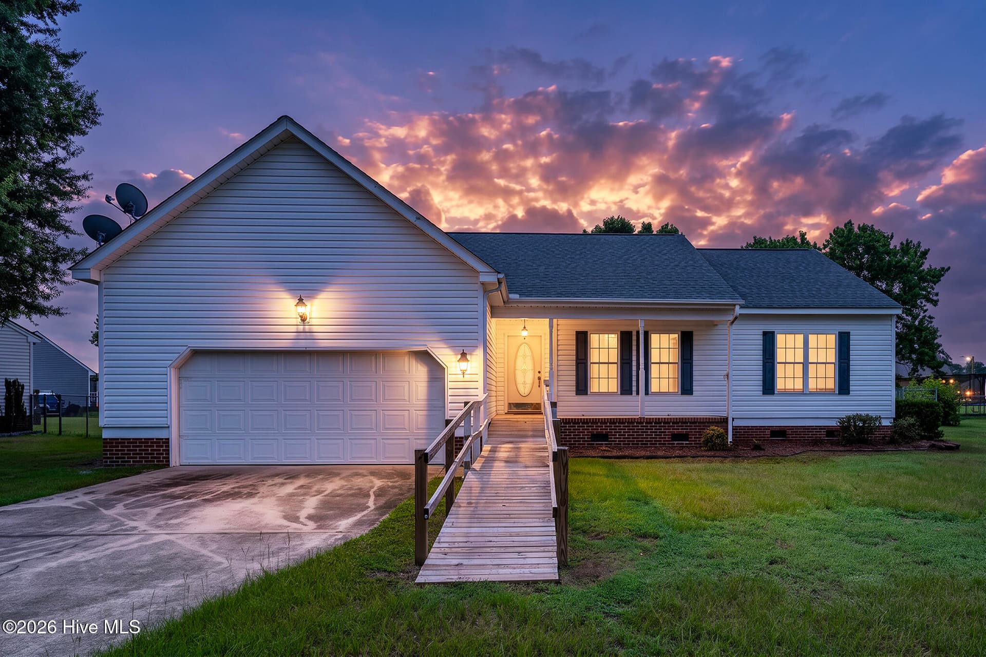 Welcome Home! - 104 Trawick Drive, La Grange, NC 28551
