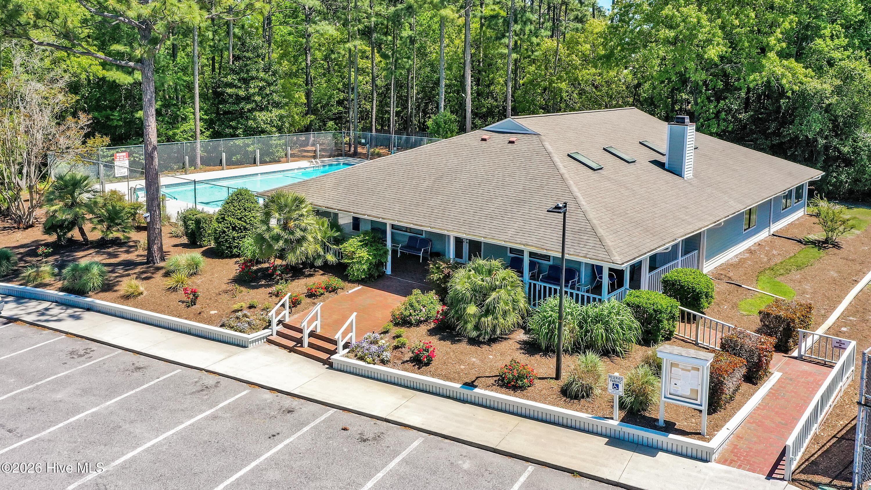 Townhouse at 221 Inland Greens Circle, Wilmington, NC 28405, photo 35 of 44