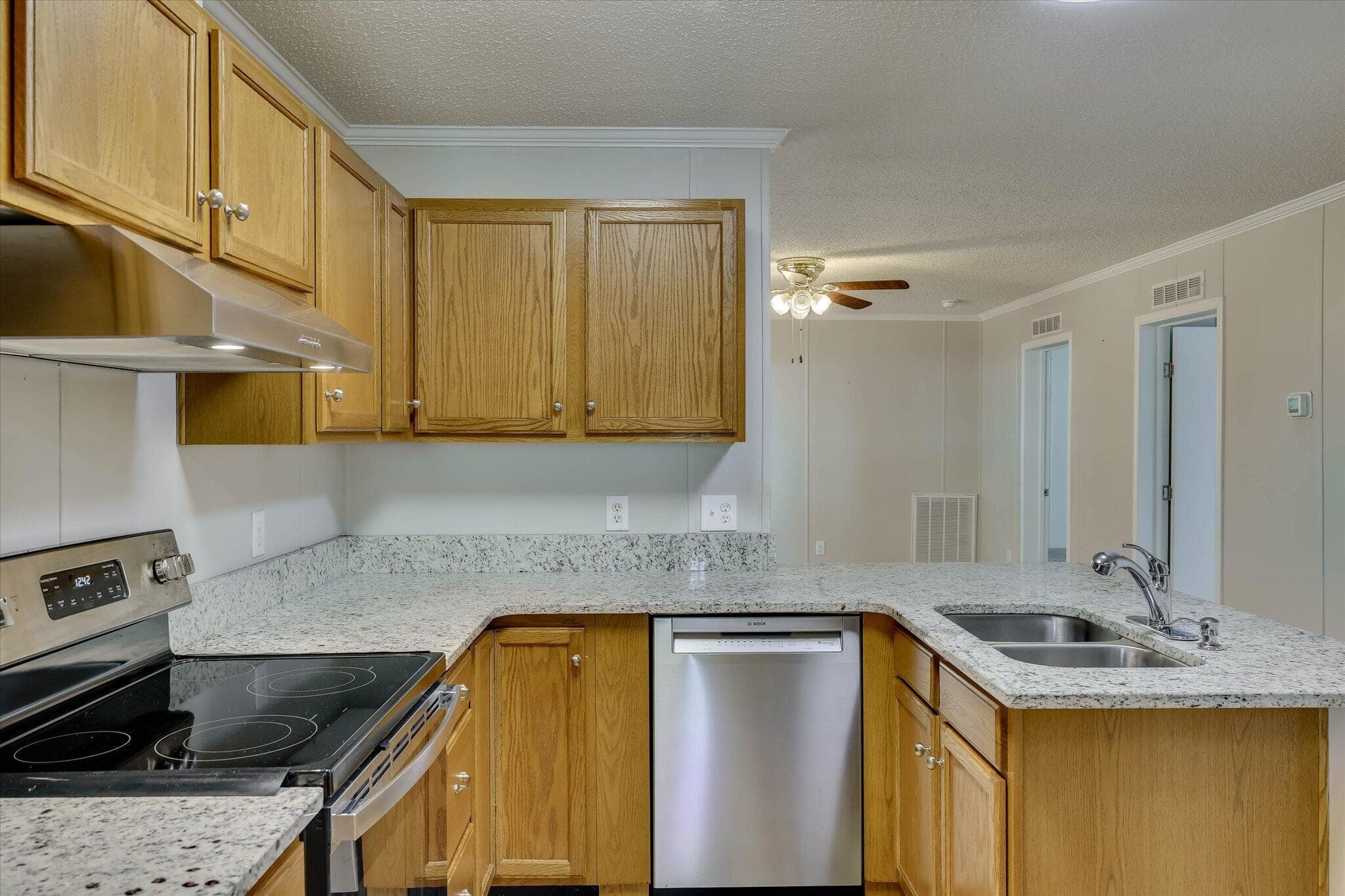 Manufactured Home at 111 Sheldon Drive, Martinez, GA 30907, photo 10 of 39