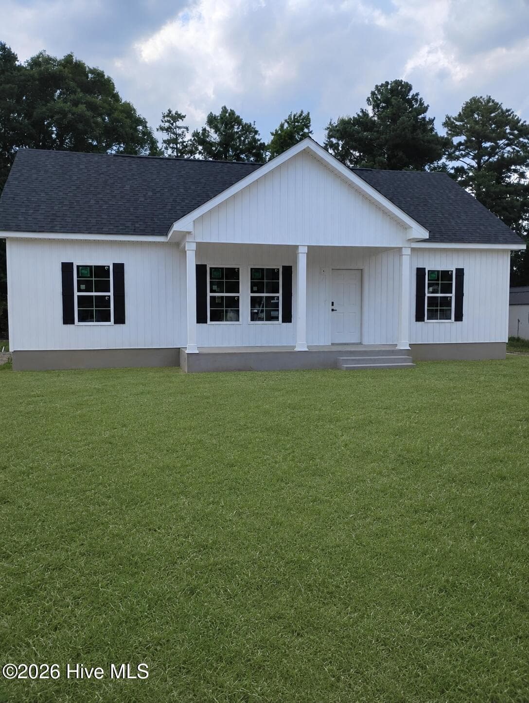 Single Family Residence at 1607 N Dr Martin Luther King Jr Drive, Ahoskie, NC 27910, photo 2 of 2