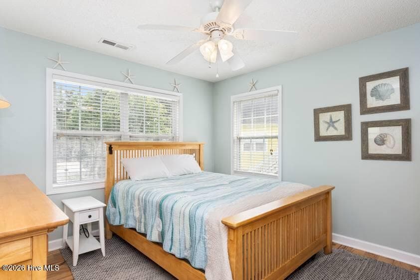 Single Family Residence at 303 Osprey Ridge Court, Emerald Isle, NC 28594, photo 10 of 23