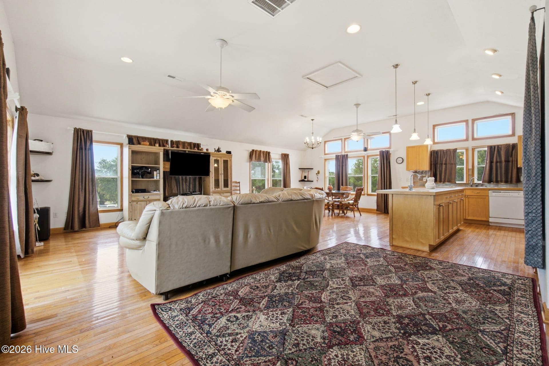 504 Suffolk Street, Kill Devil Hills, NC 27948