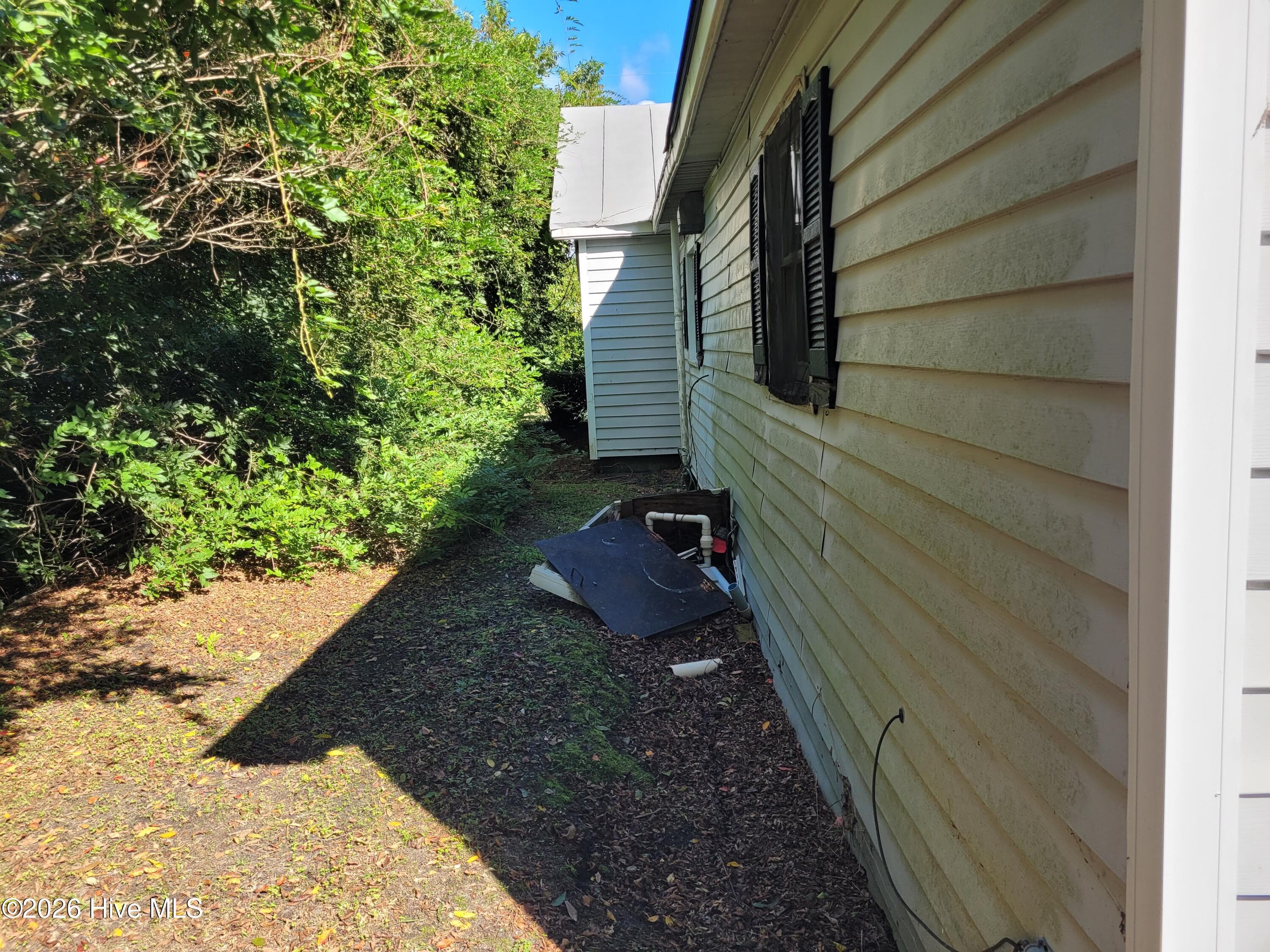 Right Side of Home from Rear - 1554 Nc 102 E, Ayden, NC 28513