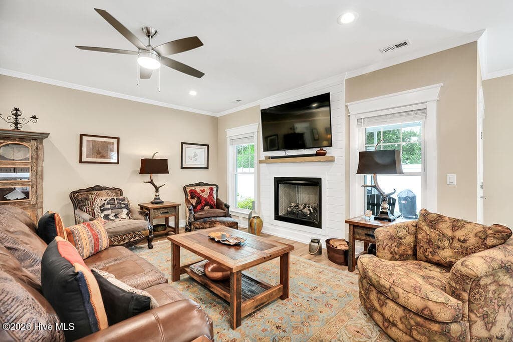 Single Family Residence at 458 Raven Glen Drive, Southport, NC 28461, photo 8 of 41