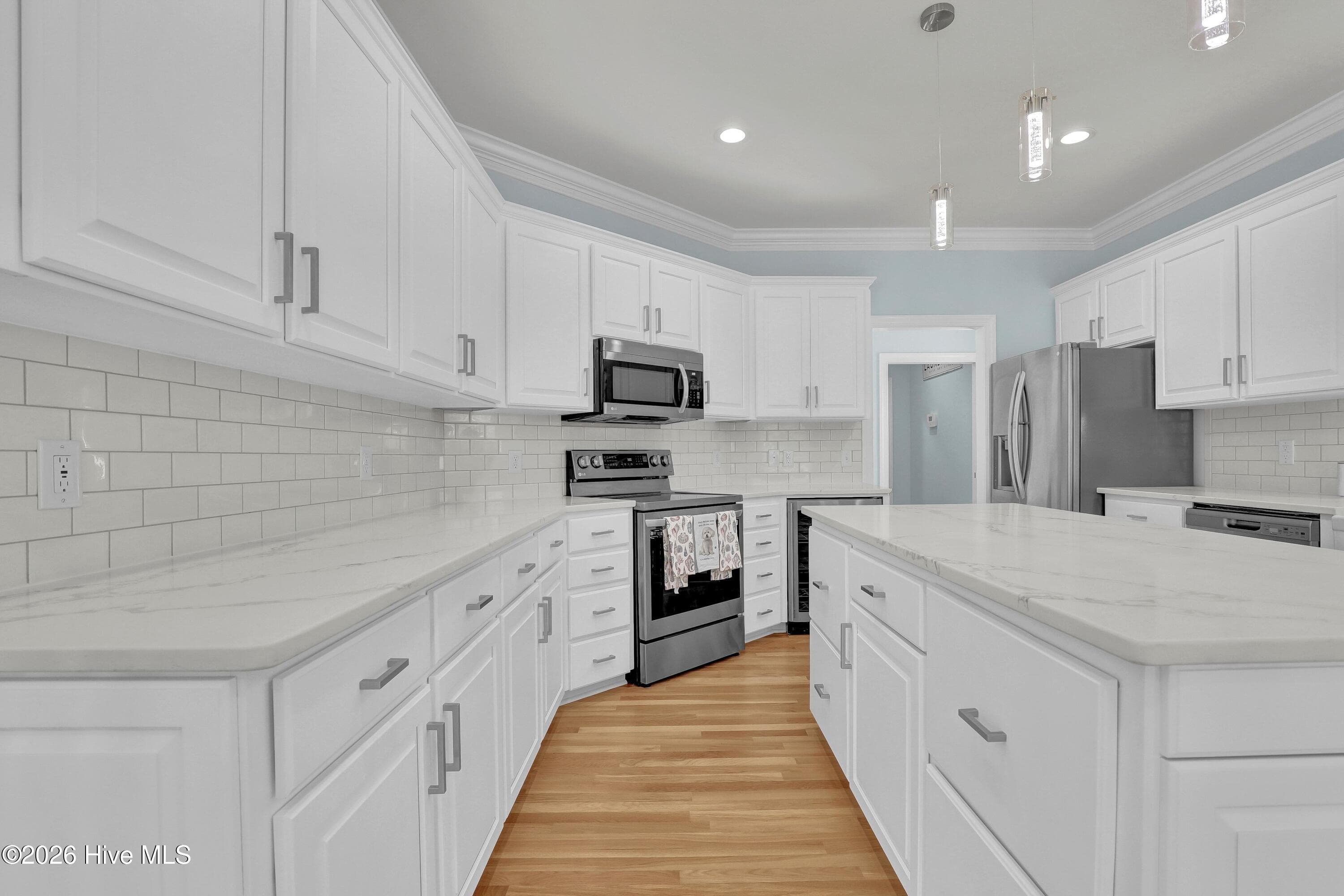 Single Family Residence at 353 Washington Acres Road, Hampstead, NC 28443, photo 18 of 68