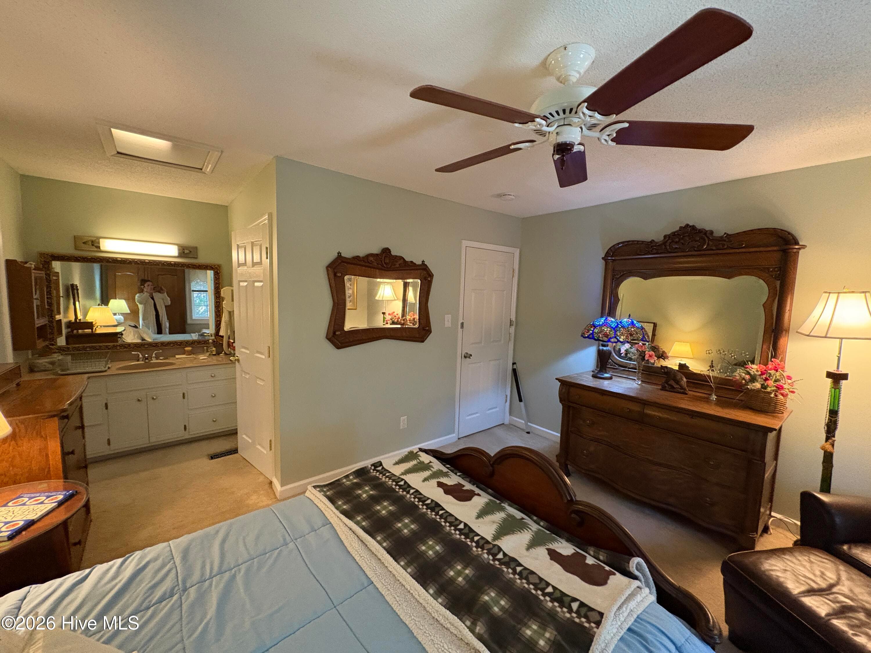 Single Family Residence at 1004a Kings Way, New Bern, NC 28562, photo 4 of 12