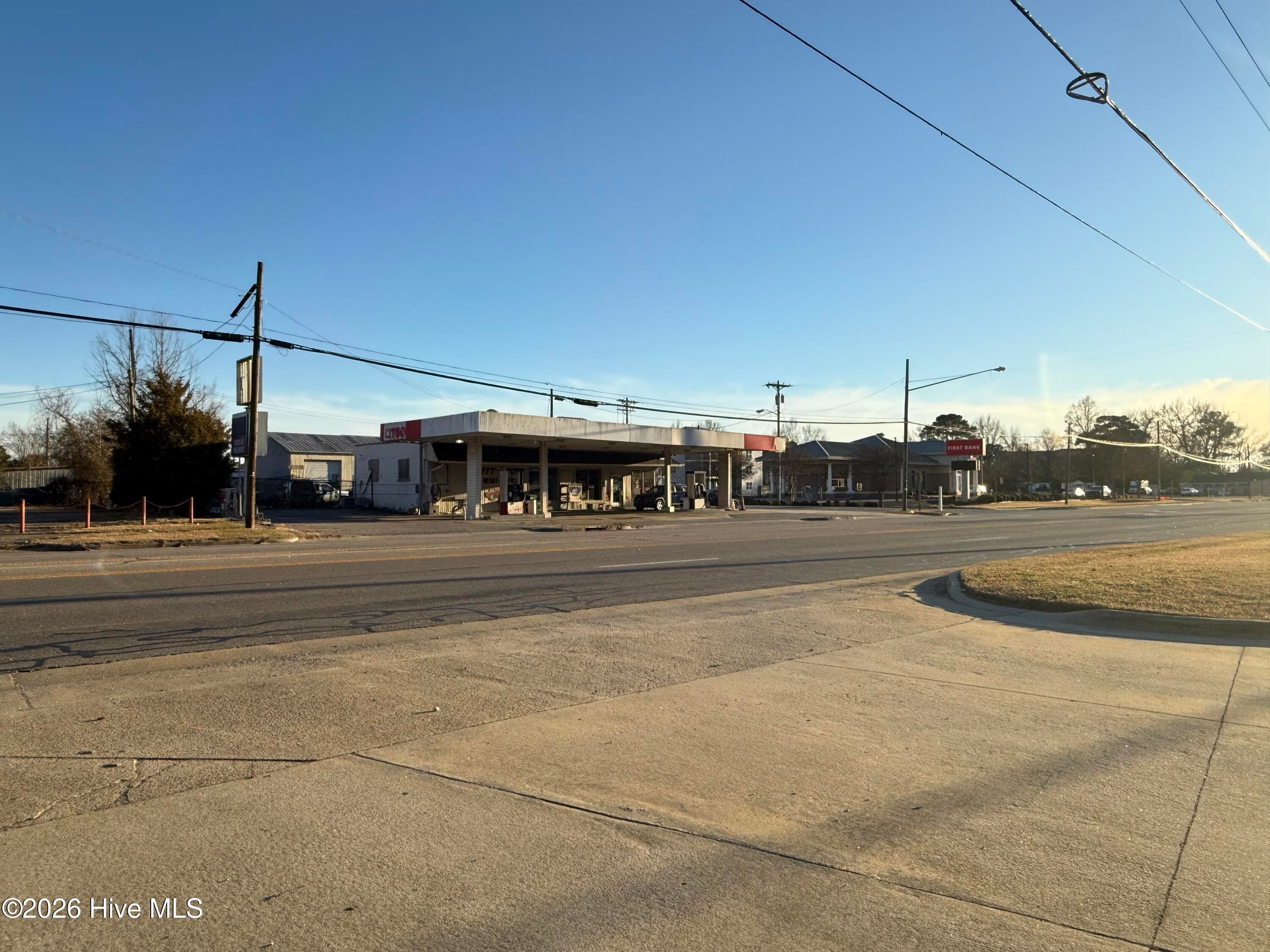 410 S Hughes Boulevard, Elizabeth City, NC 27909