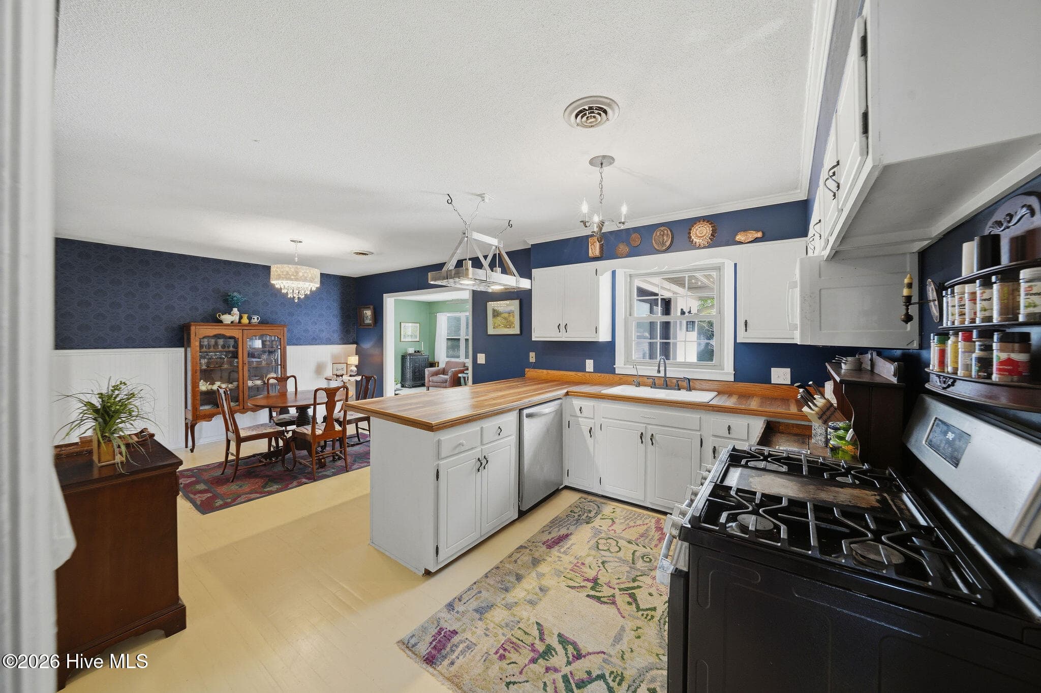 Single Family Residence at 814 Cape Fear Boulevard, Carolina Beach, NC 28428, photo 38 of 78