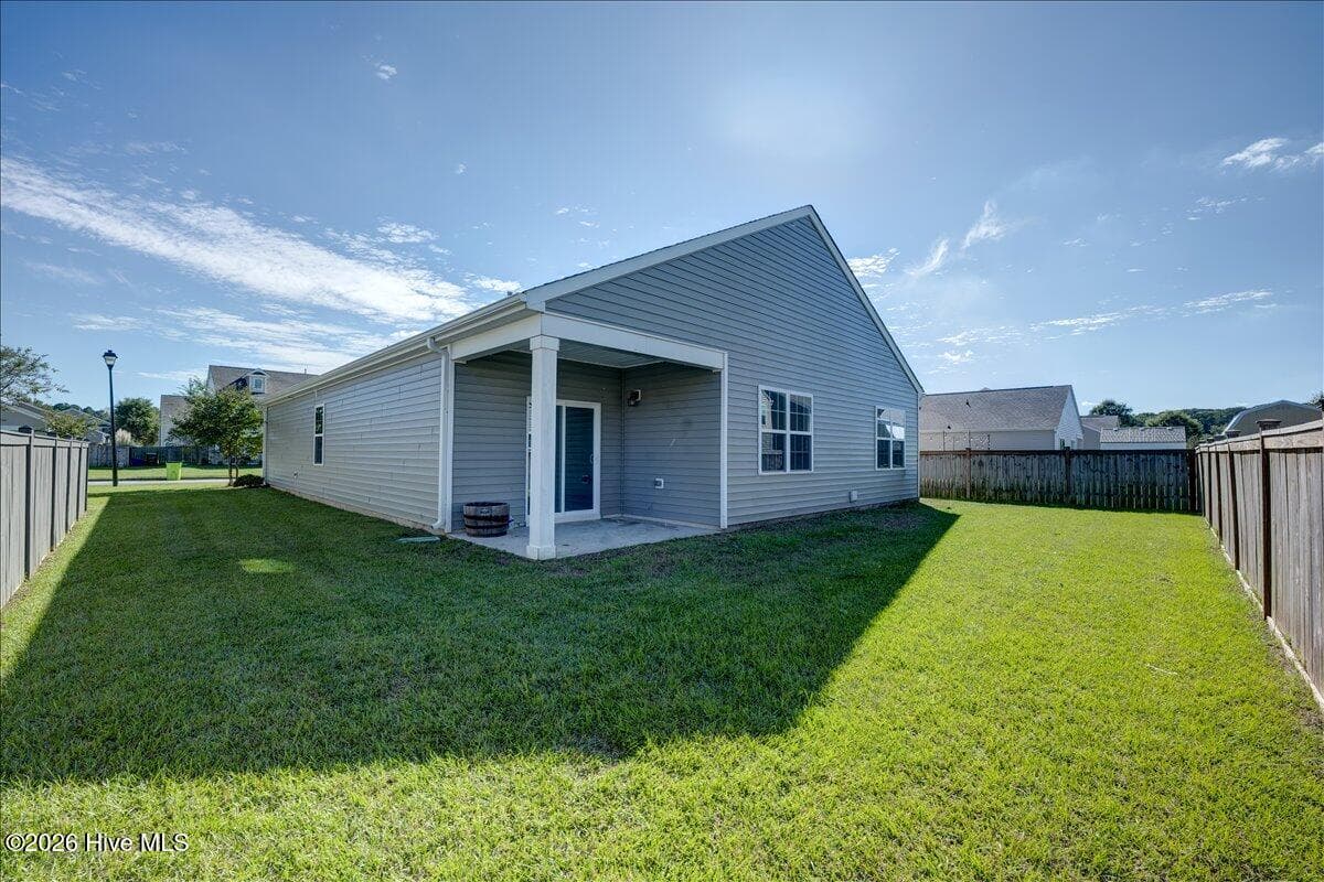 Single Family Residence at 413 Isabelle Street, New Bern, NC 28560, photo 12 of 80