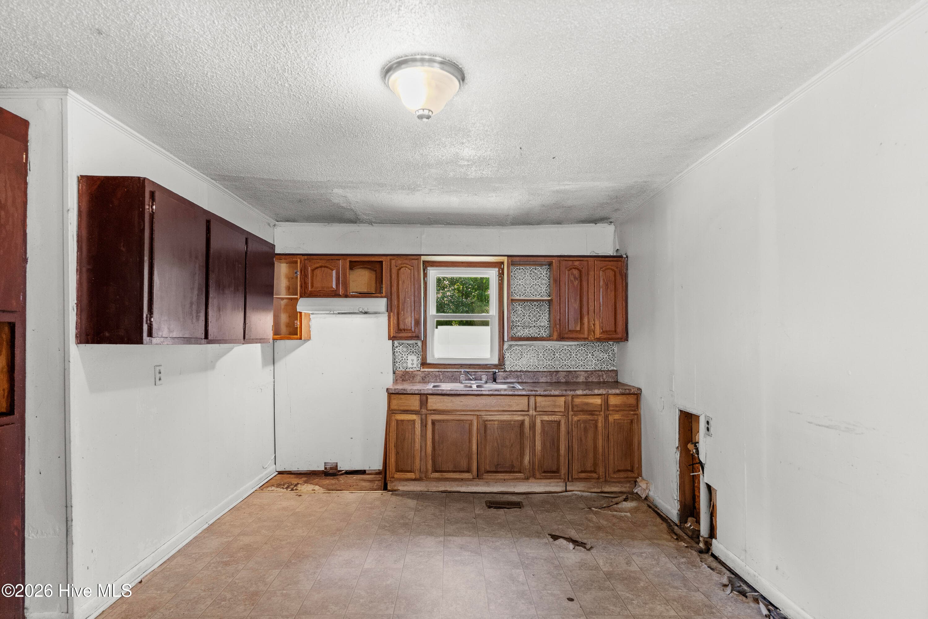 Single Family Residence at 204 Julia Street, Warsaw, NC 28398, photo 13 of 24