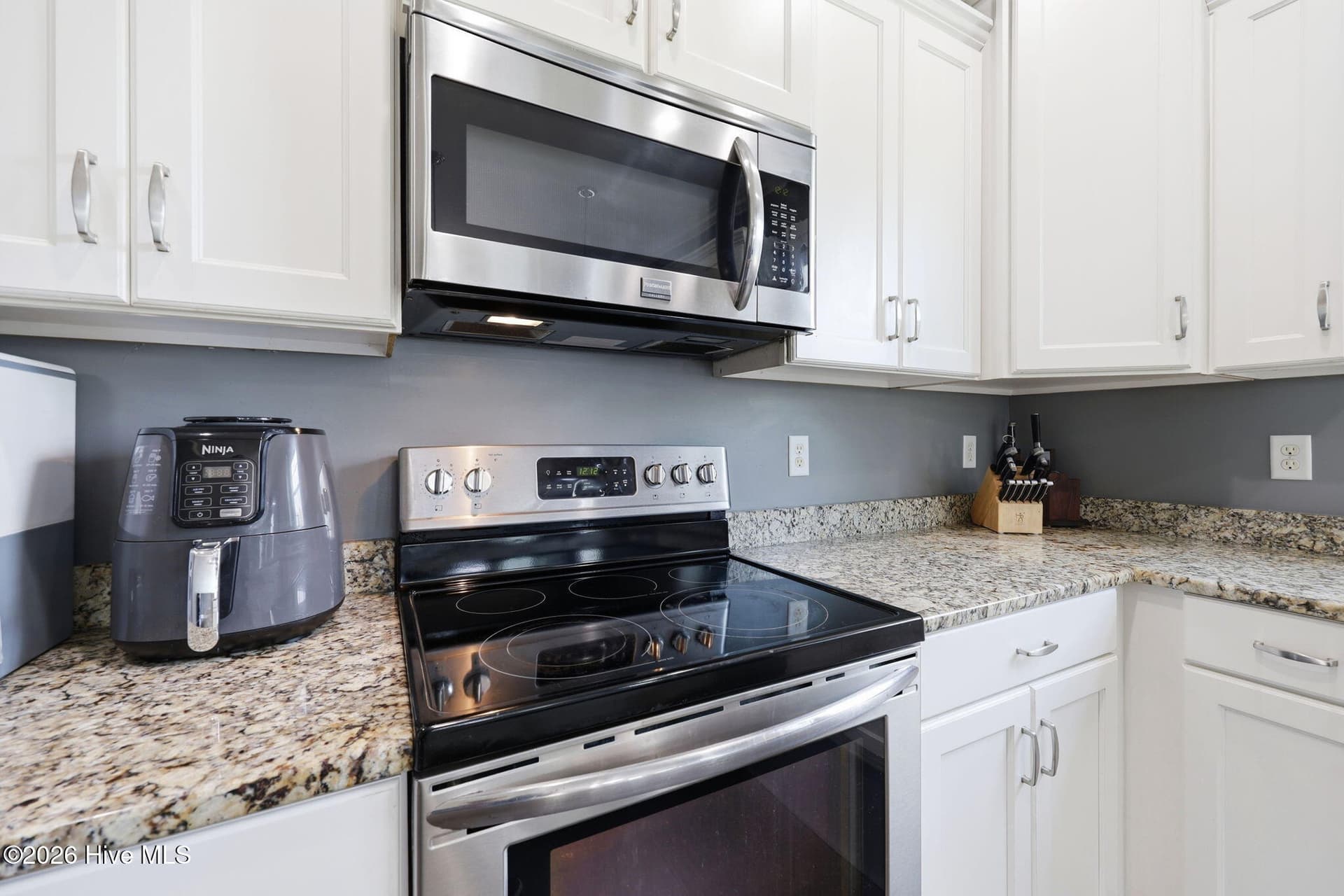 Single Family Residence at 91 W Conolly Court, Hampstead, NC 28443, photo 23 of 44