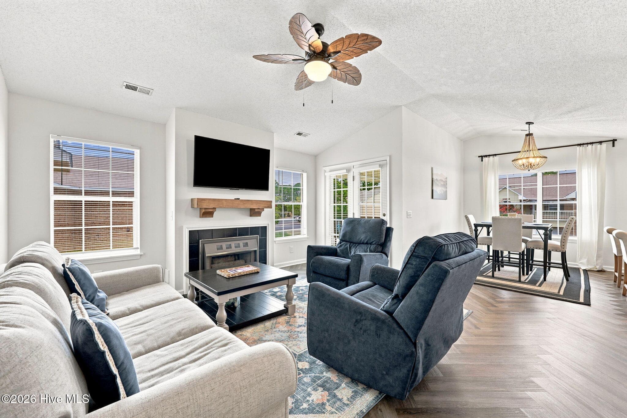 Condominium at 3006 Mulberry Lane F, Greenville, NC 27858, photo 6 of 51