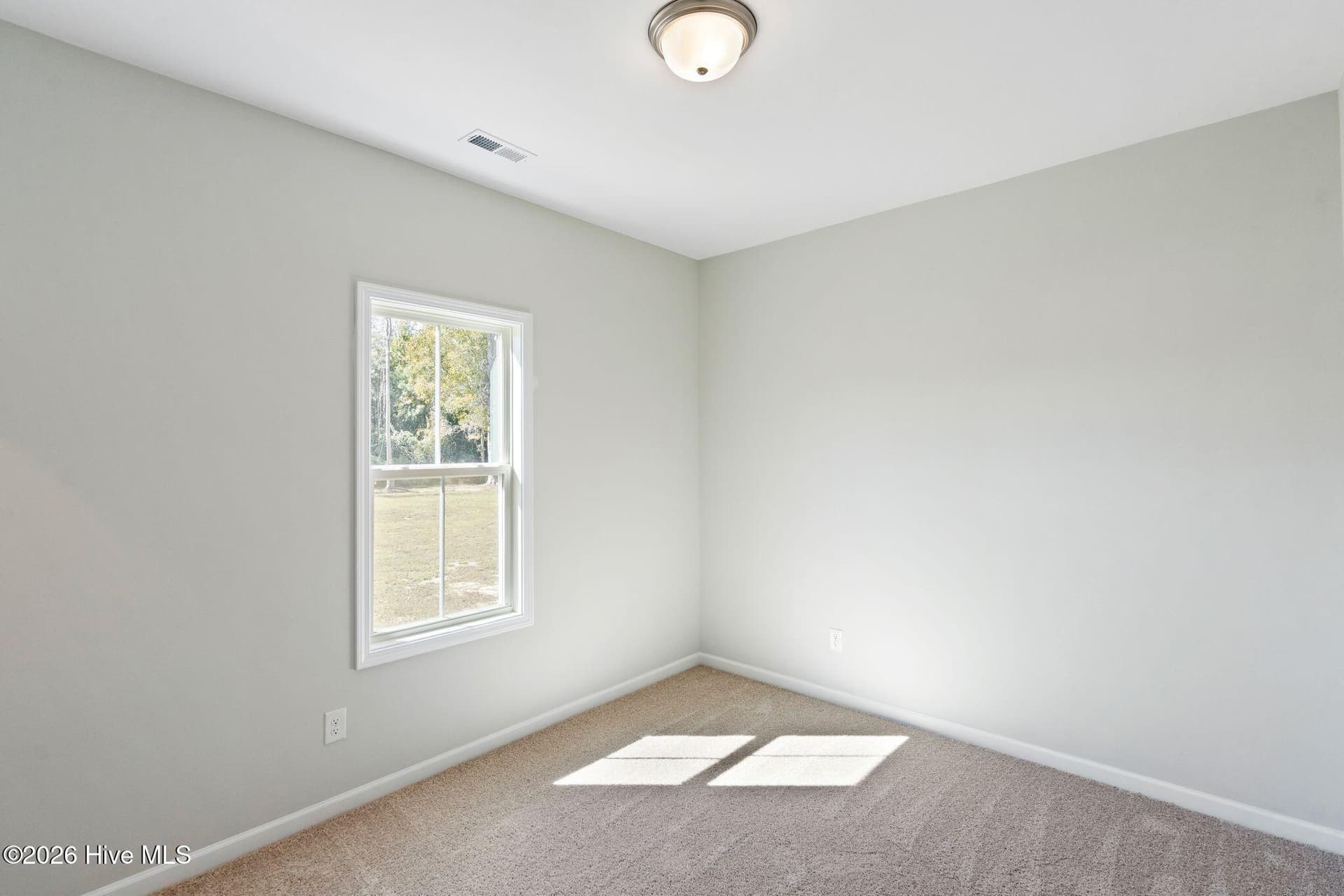 Single Family Residence at 305 Riva Ridge, Burgaw, NC 28425, photo 33 of 67
