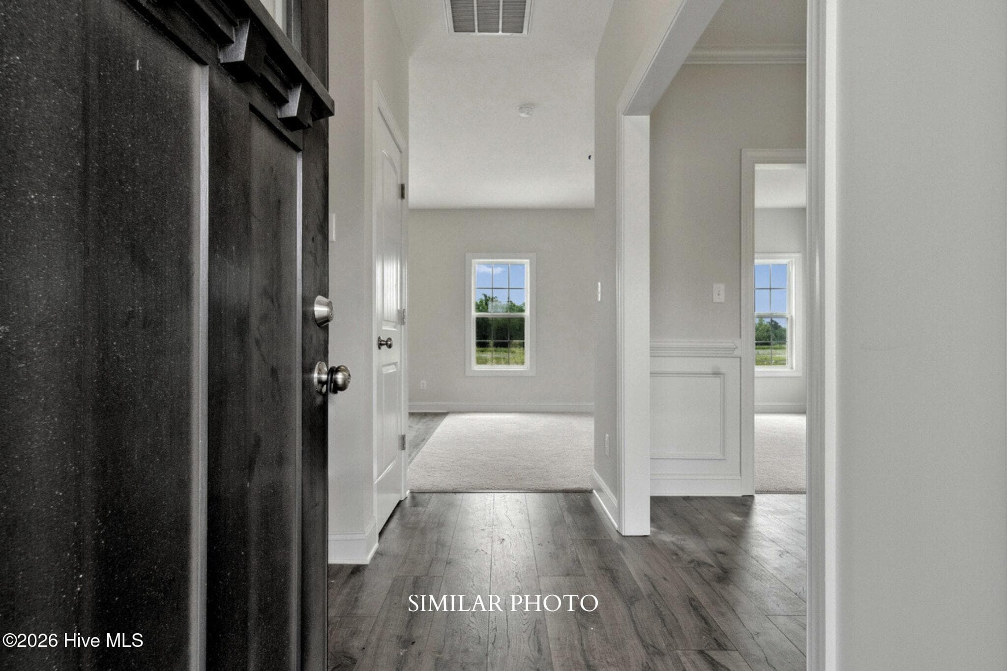 Single Family Residence at 725 Regiment Road, Jacksonville, NC 28546, photo 3 of 41