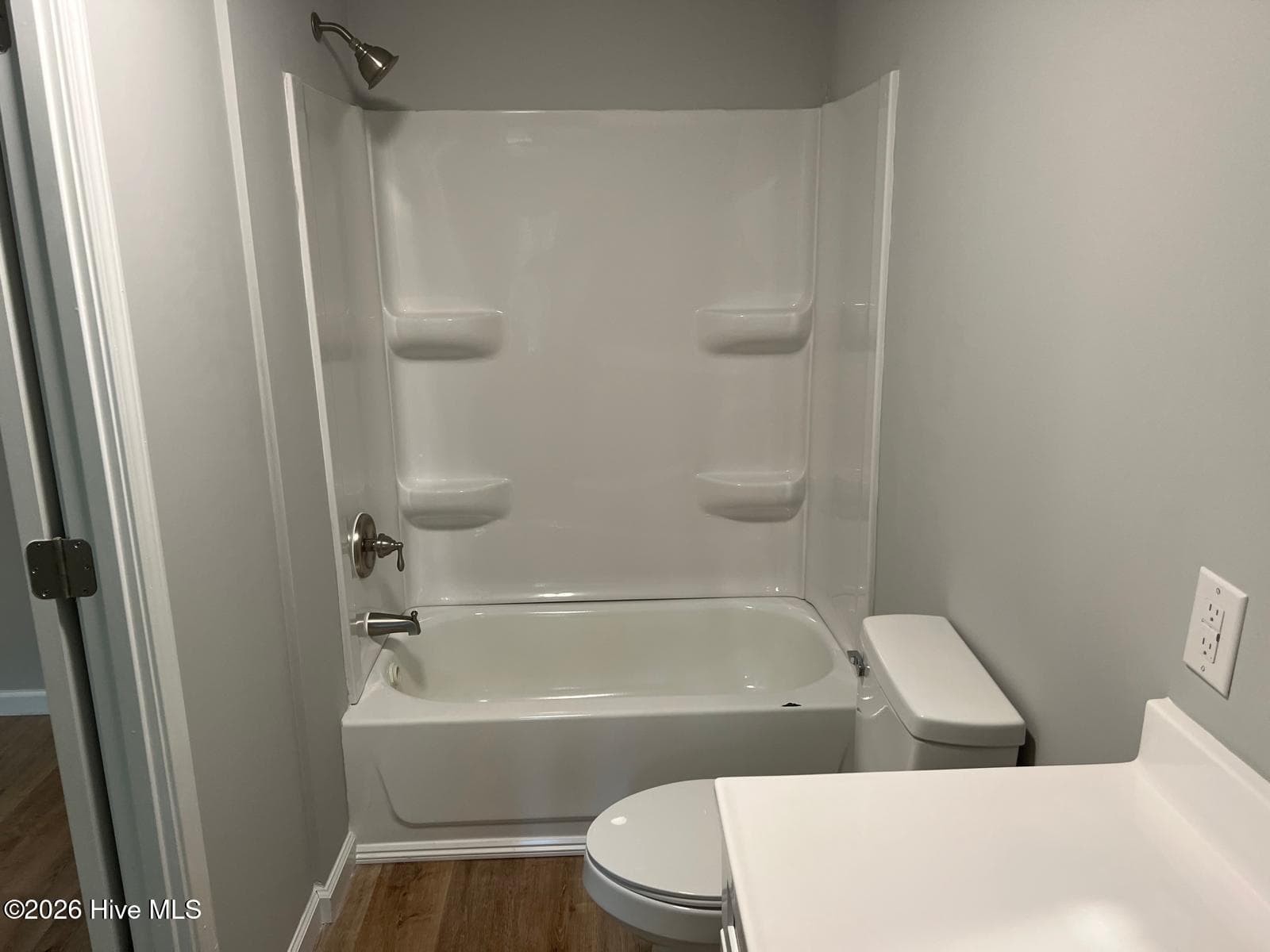 Manufactured Home at 84 Willow Creek Lane, Whiteville, NC 28472, photo 11 of 15