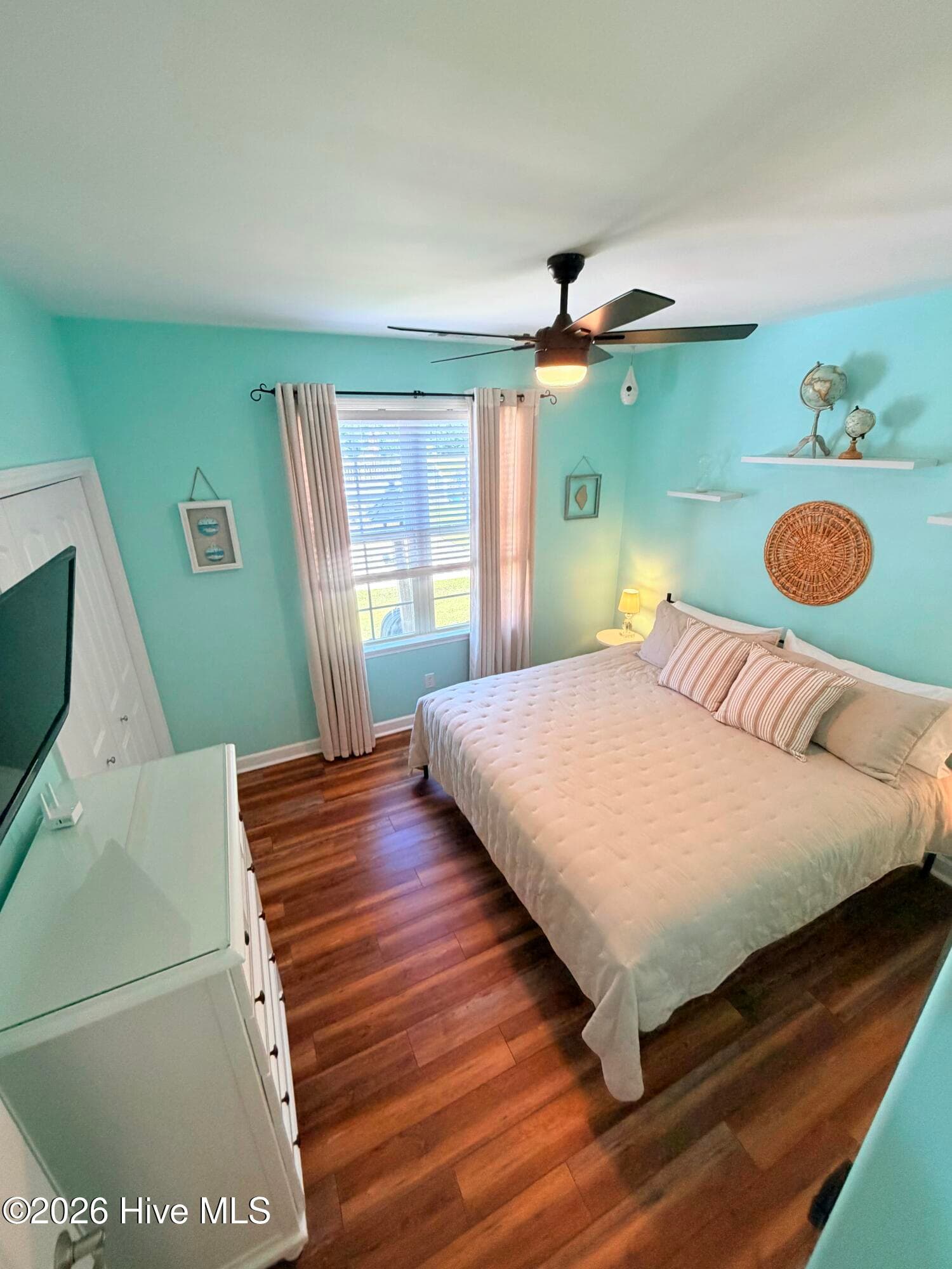 Guest bedroom 1 - 1926 Snowy Egret Drive, Morehead City, NC 28557