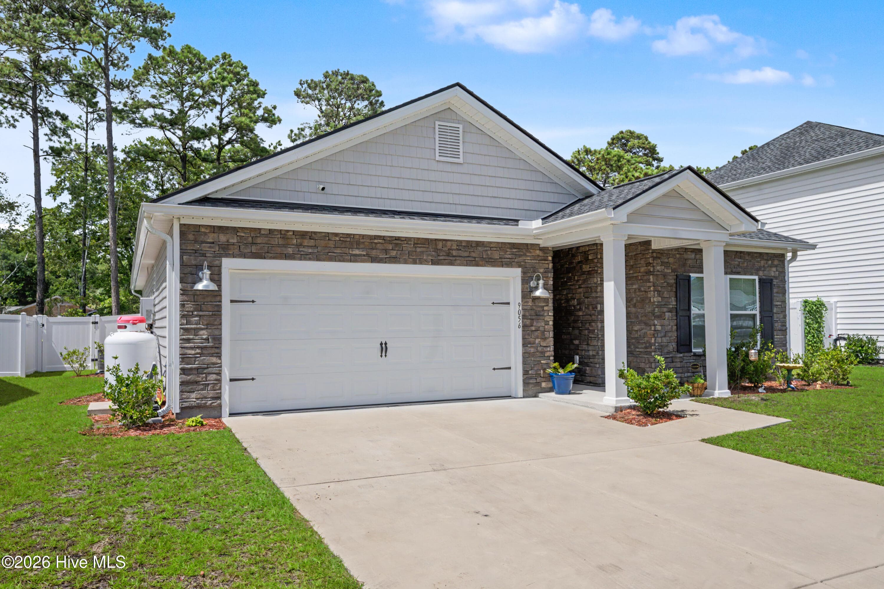 Single Family Residence at 9056 Island Shore Avenue, Calabash, NC 28467, photo 4 of 54