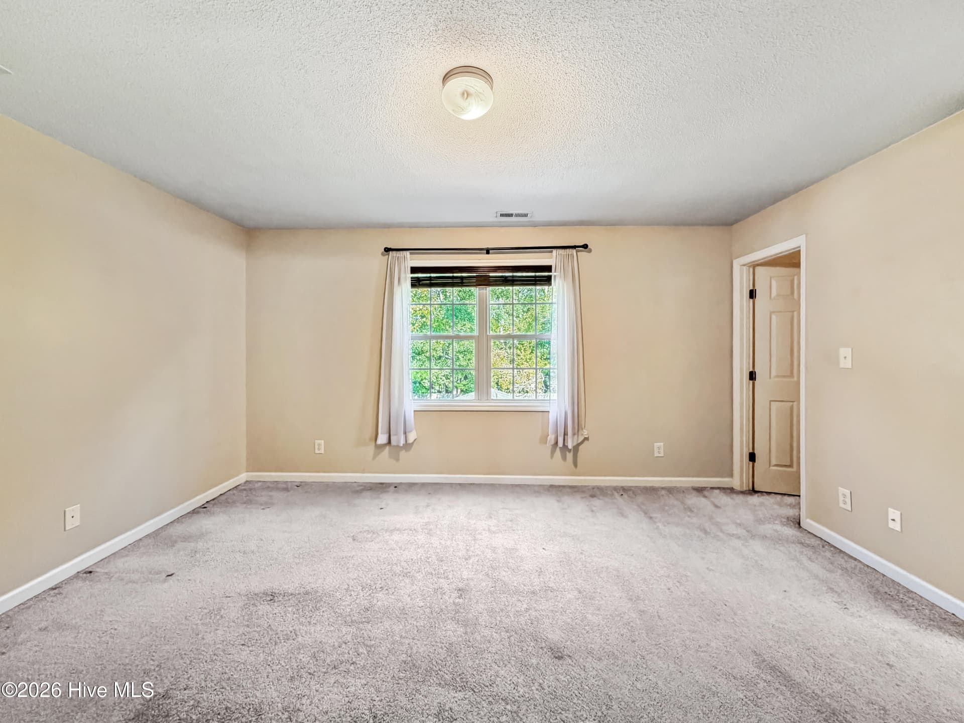 Townhouse at 164 Kelly Circle, Hubert, NC 28539, photo 27 of 37