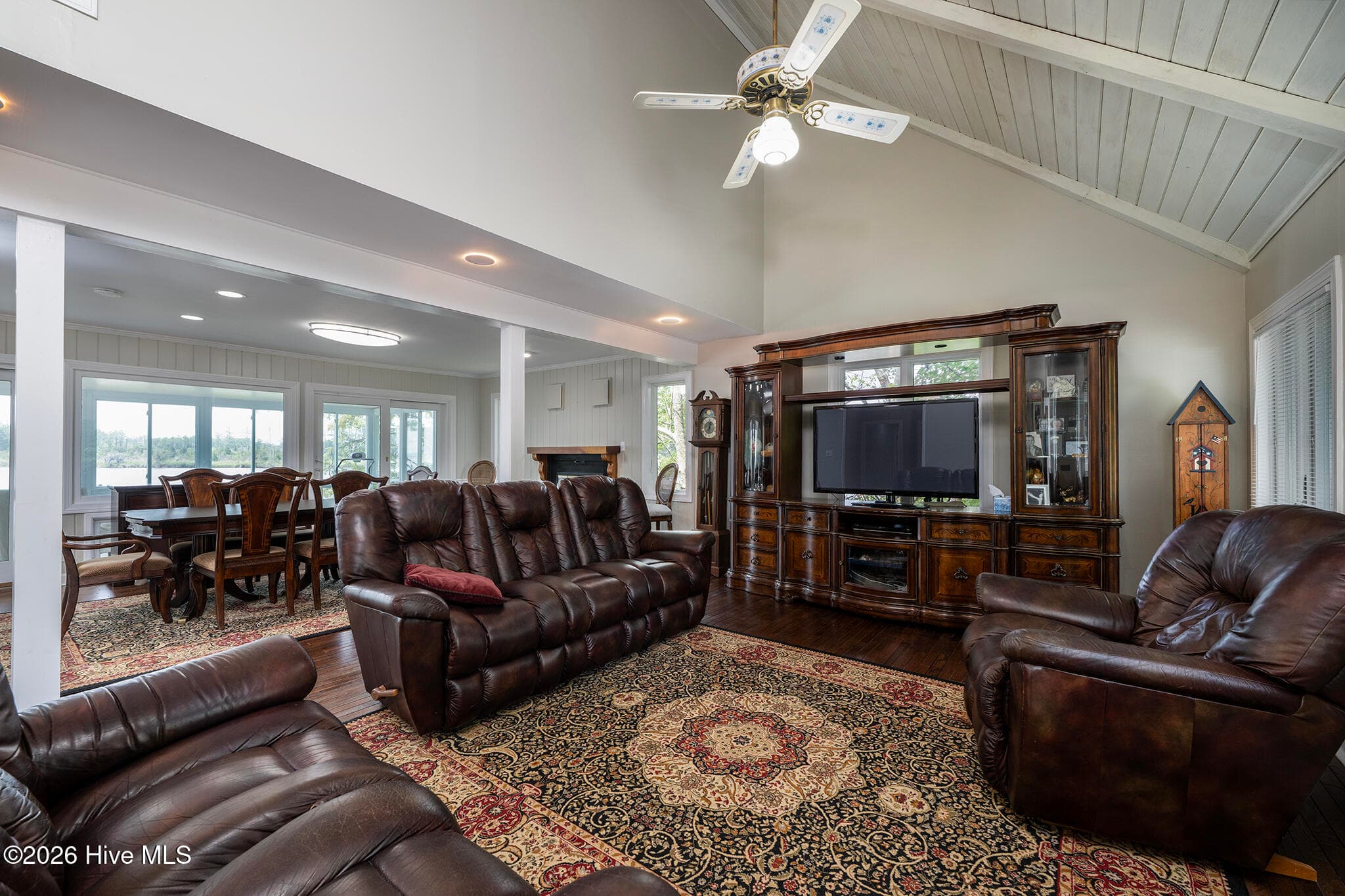 Open Concept Living Space on the Main Floor - 5616 Gondolier Drive, New Bern, NC 28560