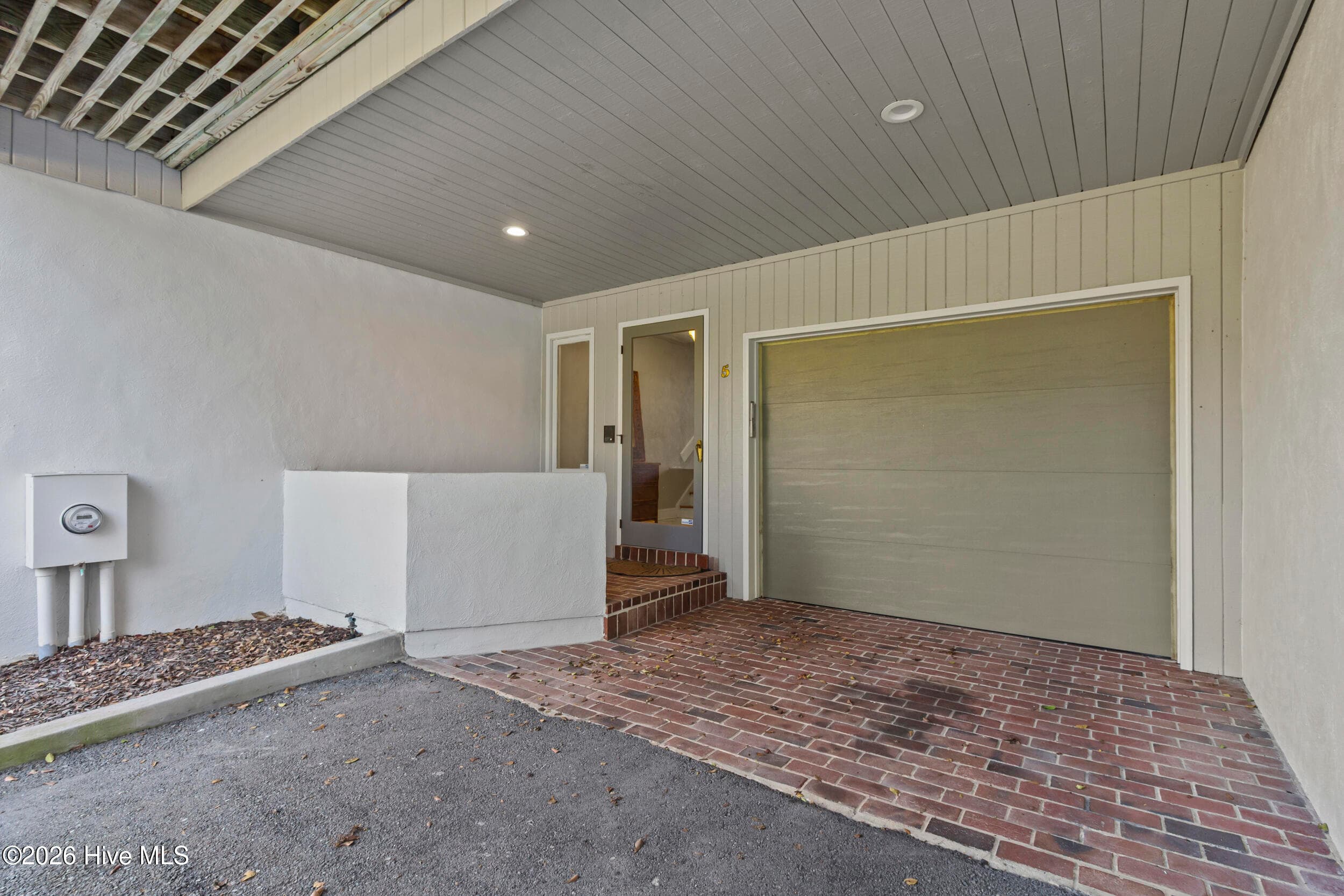 Front / Garage View - 5 Batts Hill Road, New Bern, NC 28562