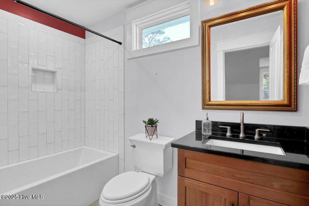 Full bath upstairs - 3623 White Cliffs Drive, Castle Hayne, NC 28429