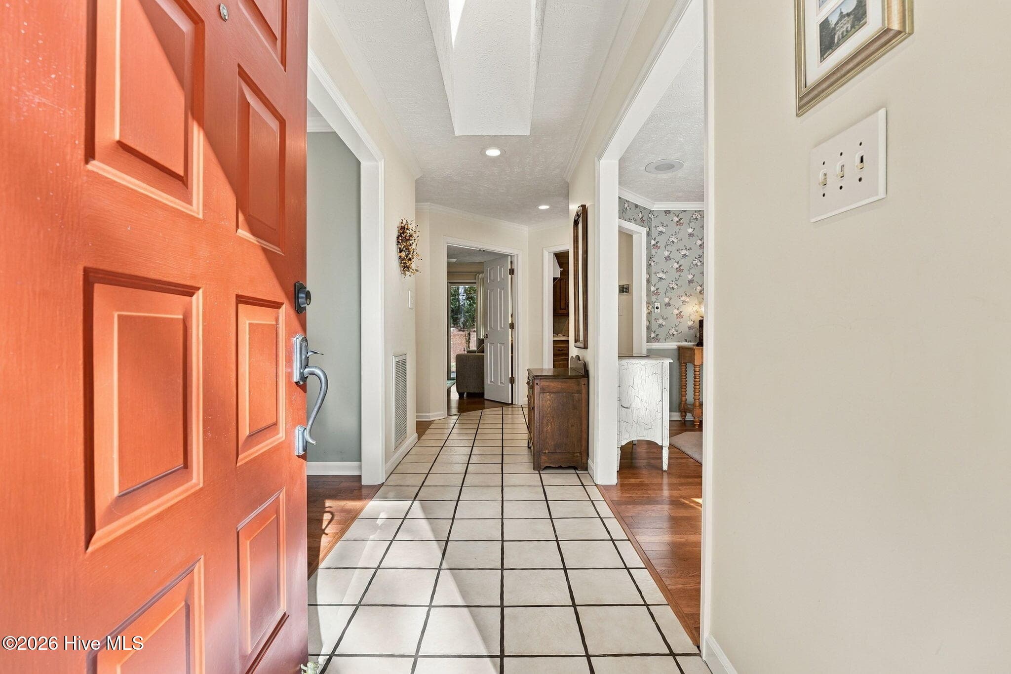 Sunny Foyer - 715 Lake Forest Drive SE, Pinehurst, NC 28374
