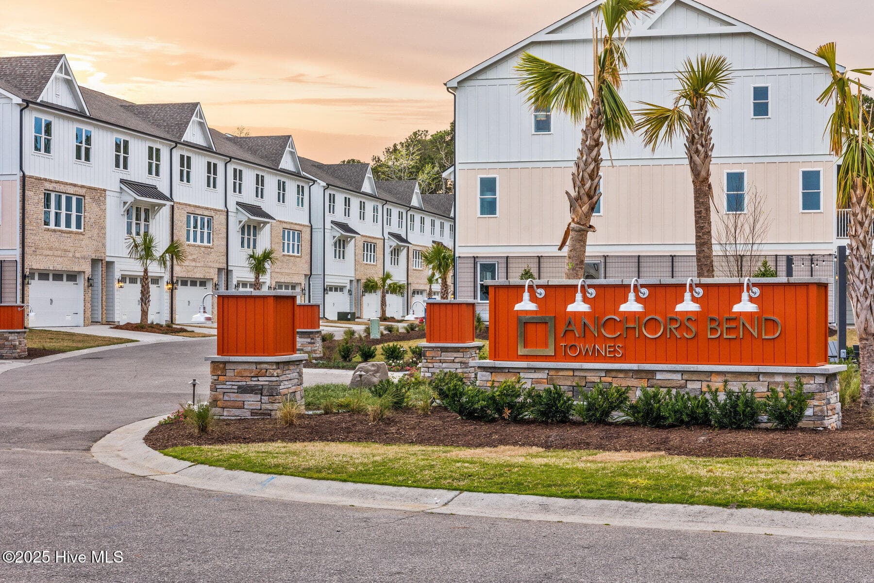 Townhouse at 826 Anchors Bend Way 6, Wilmington, NC 28411, photo 2 of 88
