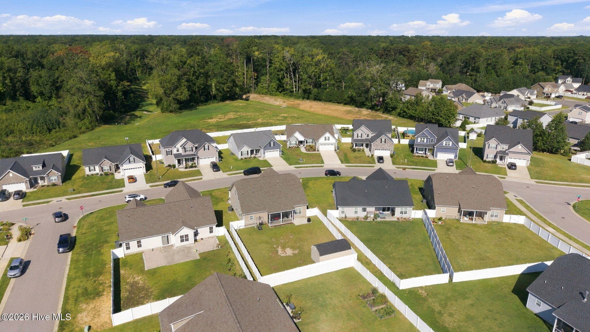 Single Family Residence at 613 Knoll Circle, Greenville, NC 27858, photo 8 of 52
