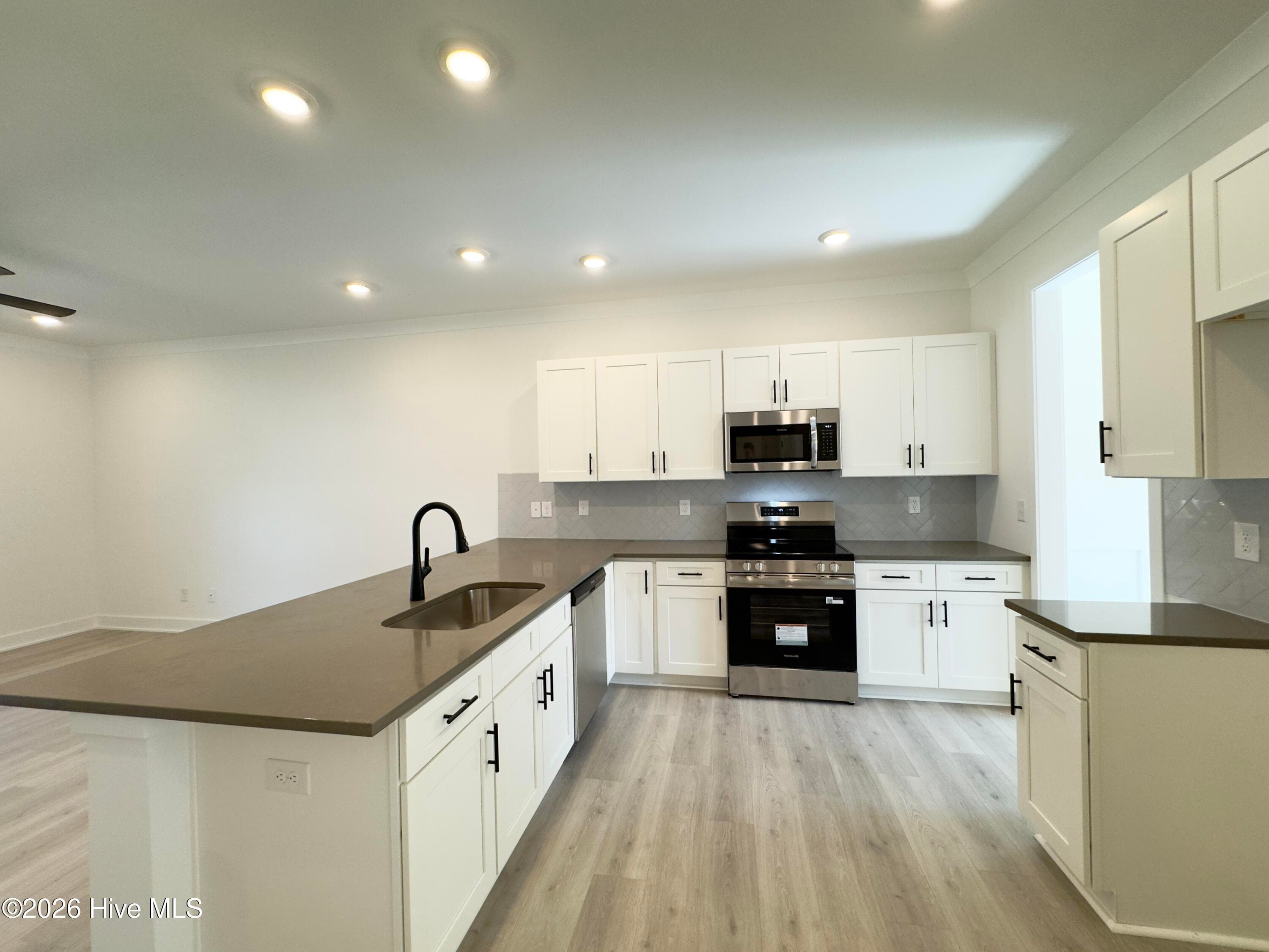 Townhouse at 547 Timbercrest Circle SE, Bolivia, NC 28422, photo 19 of 67
