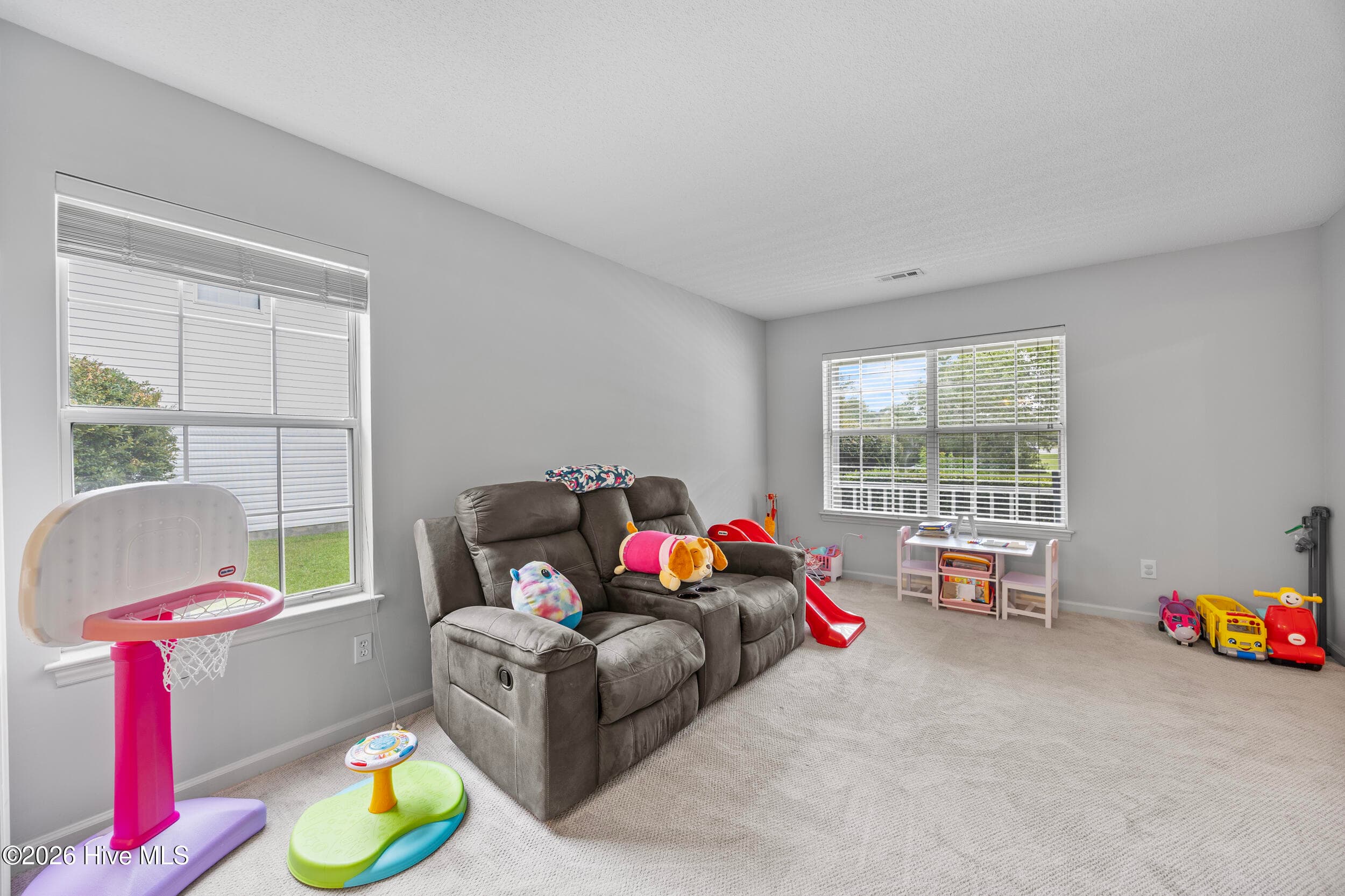 Single Family Residence at 4918 Split Rail Drive, Wilmington, NC 28412, photo 2 of 3