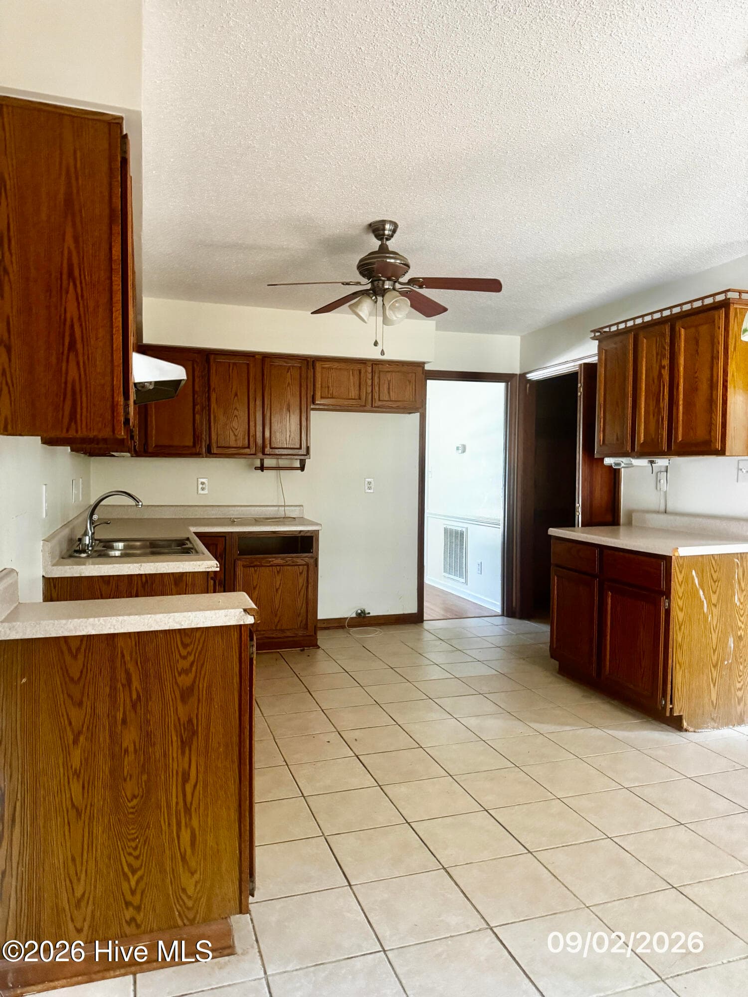 Single Family Residence at 151 Raintree Circle, Jacksonville, NC 28540, photo 14 of 37