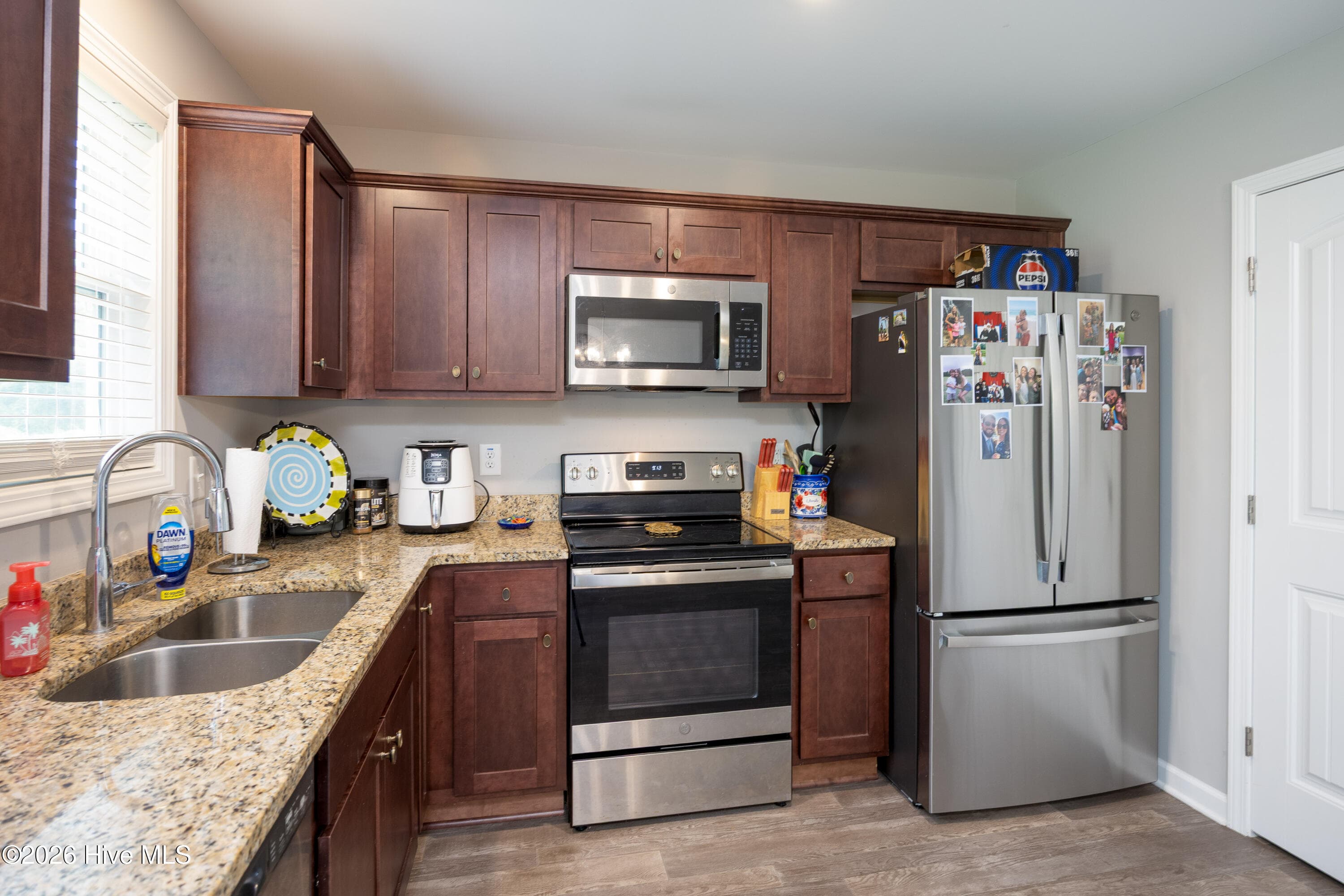 Single Family Residence at 207 Dixie Circle, Clinton, NC 28328, photo 14 of 31