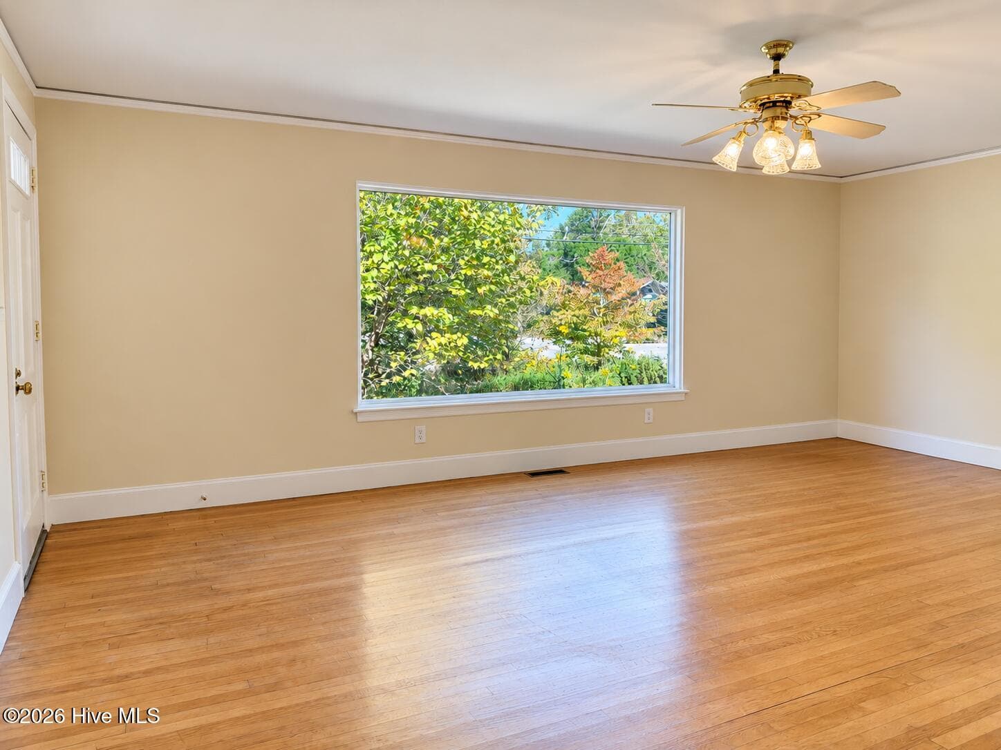 Single Family Residence at 320 Northern Boulevard, Wilmington, NC 28401, photo 12 of 159
