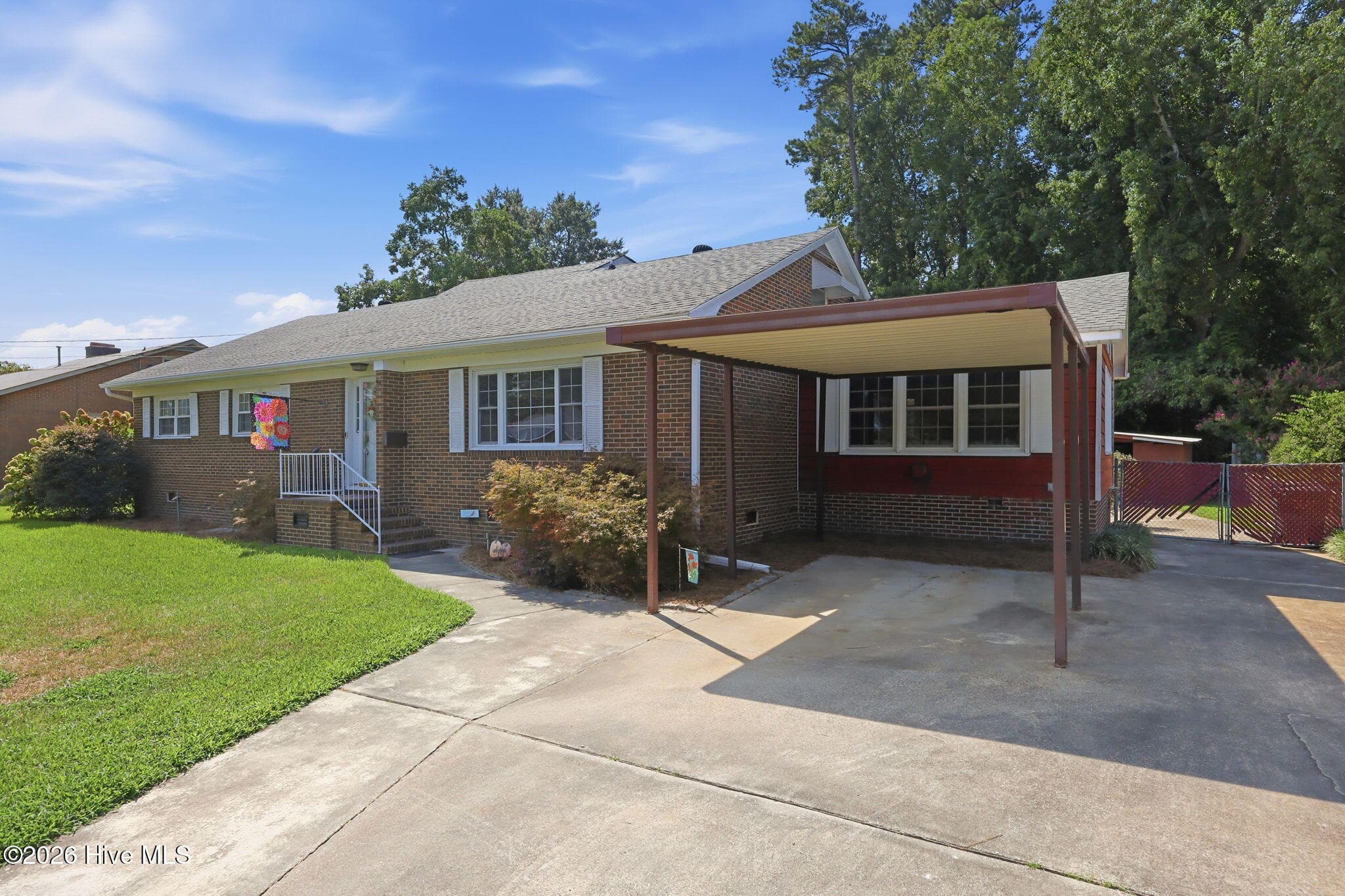Single Family Residence at 2002 Carey Road, Kinston, NC 28501, photo 6 of 54
