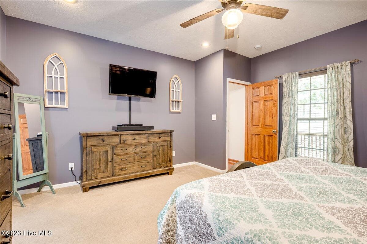 Single Family Residence at 13 Sunset Circle, North Augusta, SC 29860, photo 10 of 52