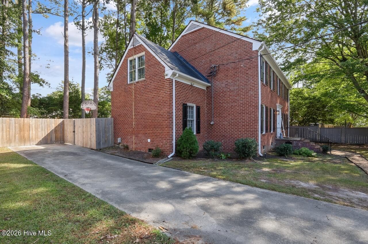 Single Family Residence at 2404 Canal Drive NW, Wilson, NC 27896, Wilson, photo 4 of 41