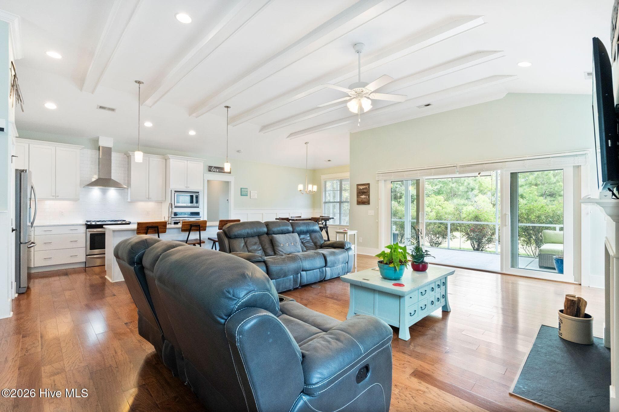 Single Family Residence at 6313 Chadmore Lane SW, Ocean Isle Beach, NC 28469, photo 9 of 51