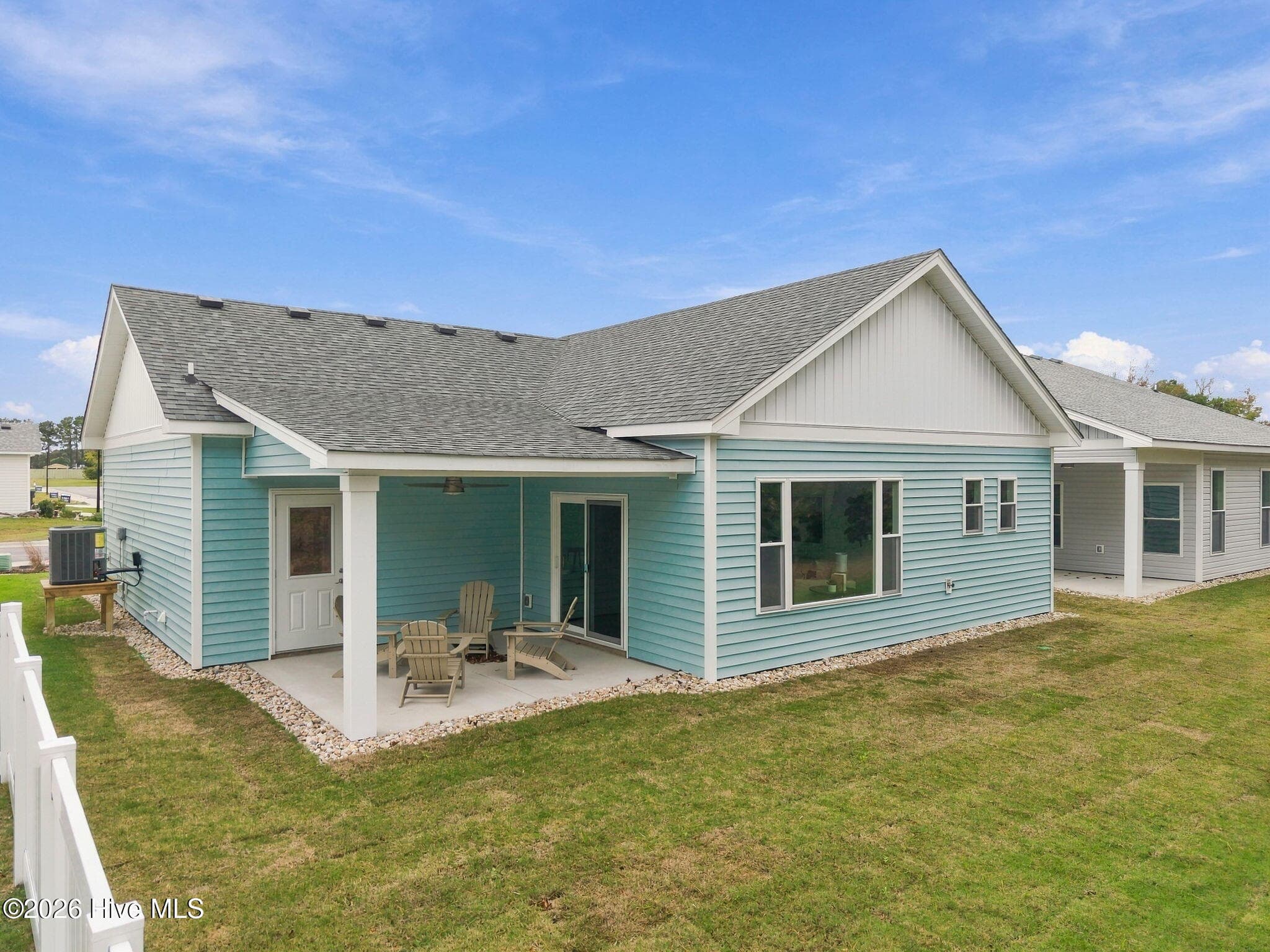 Single Family Residence at 104 Admirals View Drive, Grandy, NC 27939, photo 7 of 91