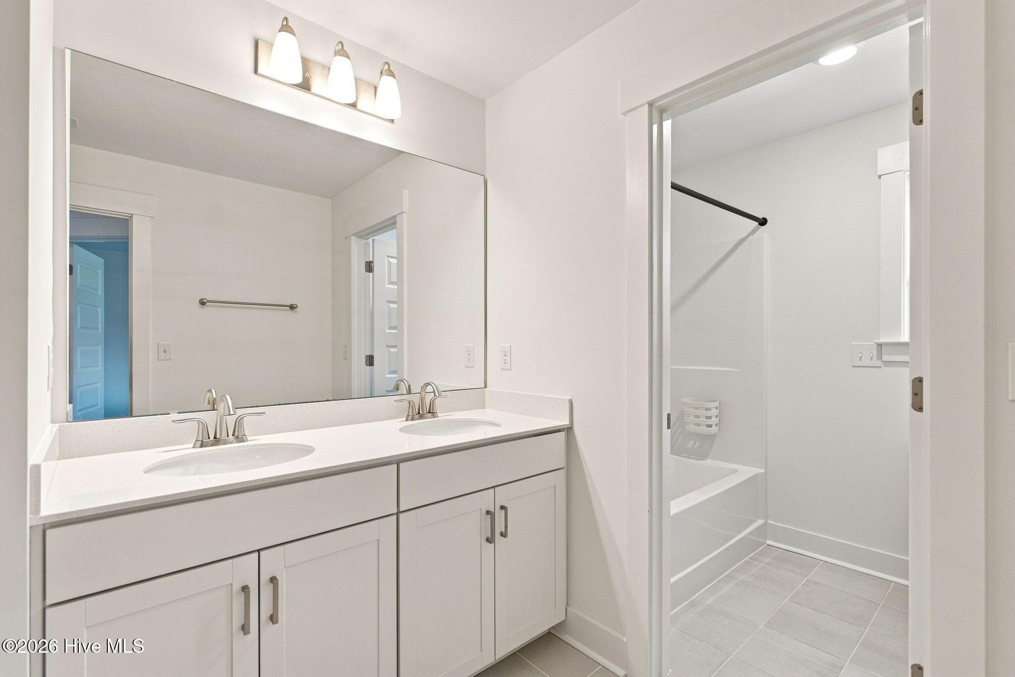 2nd Full Bathroom - 495 Sugar Cove Run, Wilmington, NC 28411